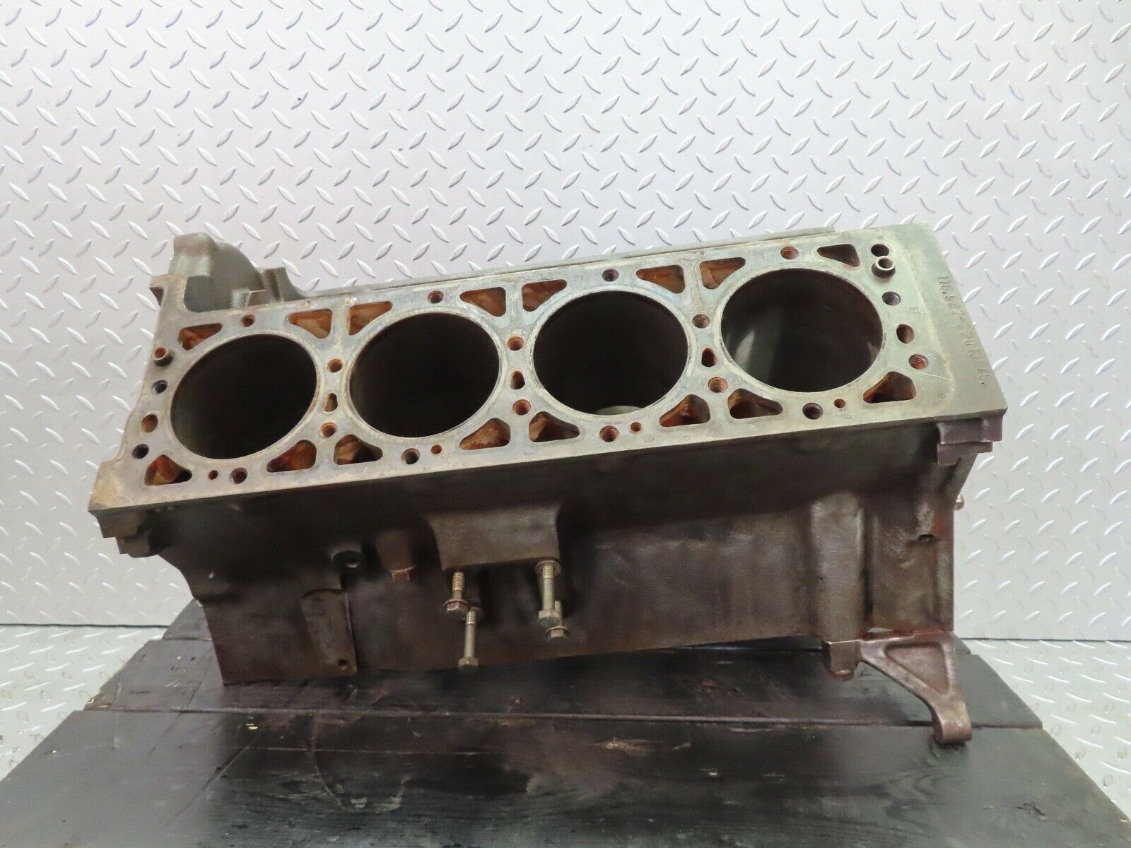 7562 Mercedes-Benz C107 350SLC Coupe Engine Block 1160110601 M116.982