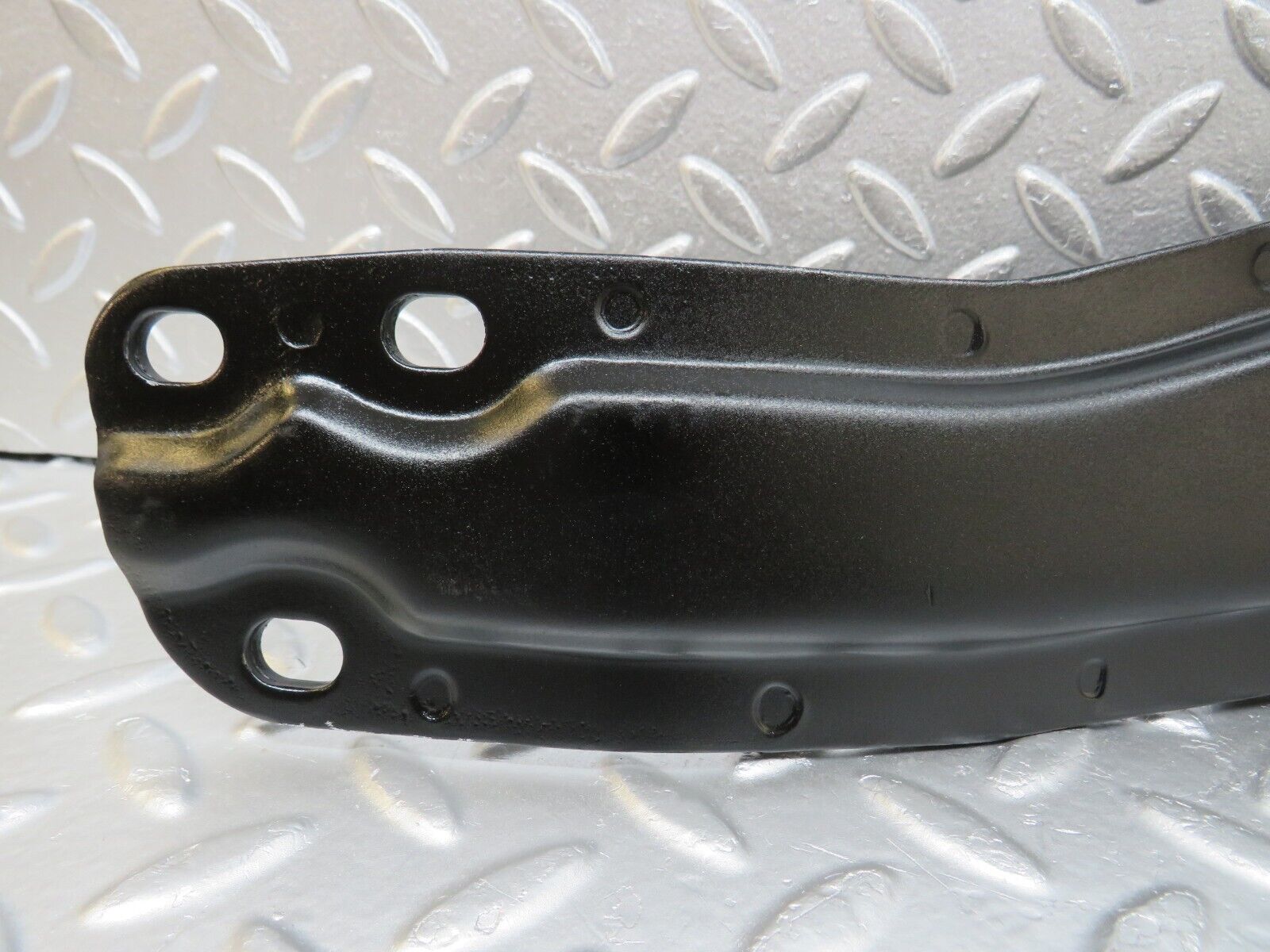 34650 Mercedes-Benz C126 380SEC Coupe Gearbox Mount Bracket