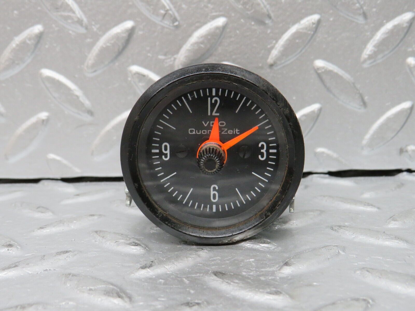 30048 Porsche 924 Dashboard Clock VDO 477919211