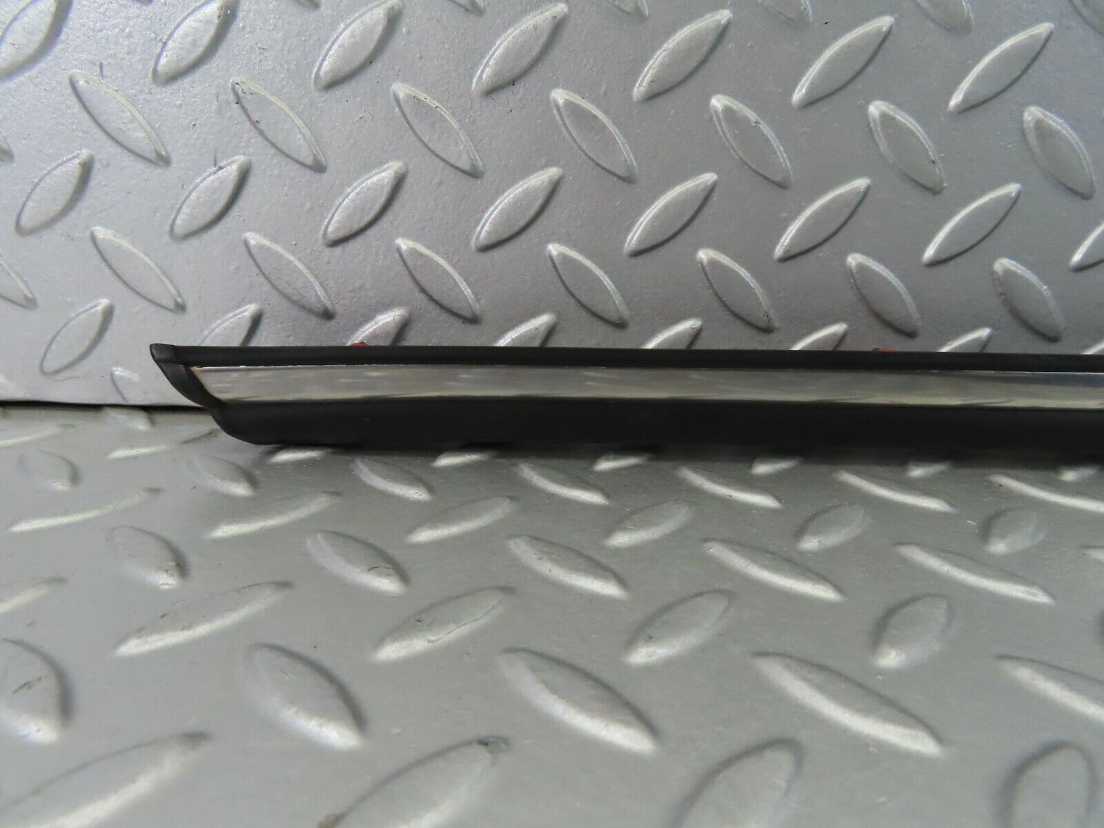 7253 Mercedes-Benz W116 450SE Centre Door Chrome Trim Rear Right