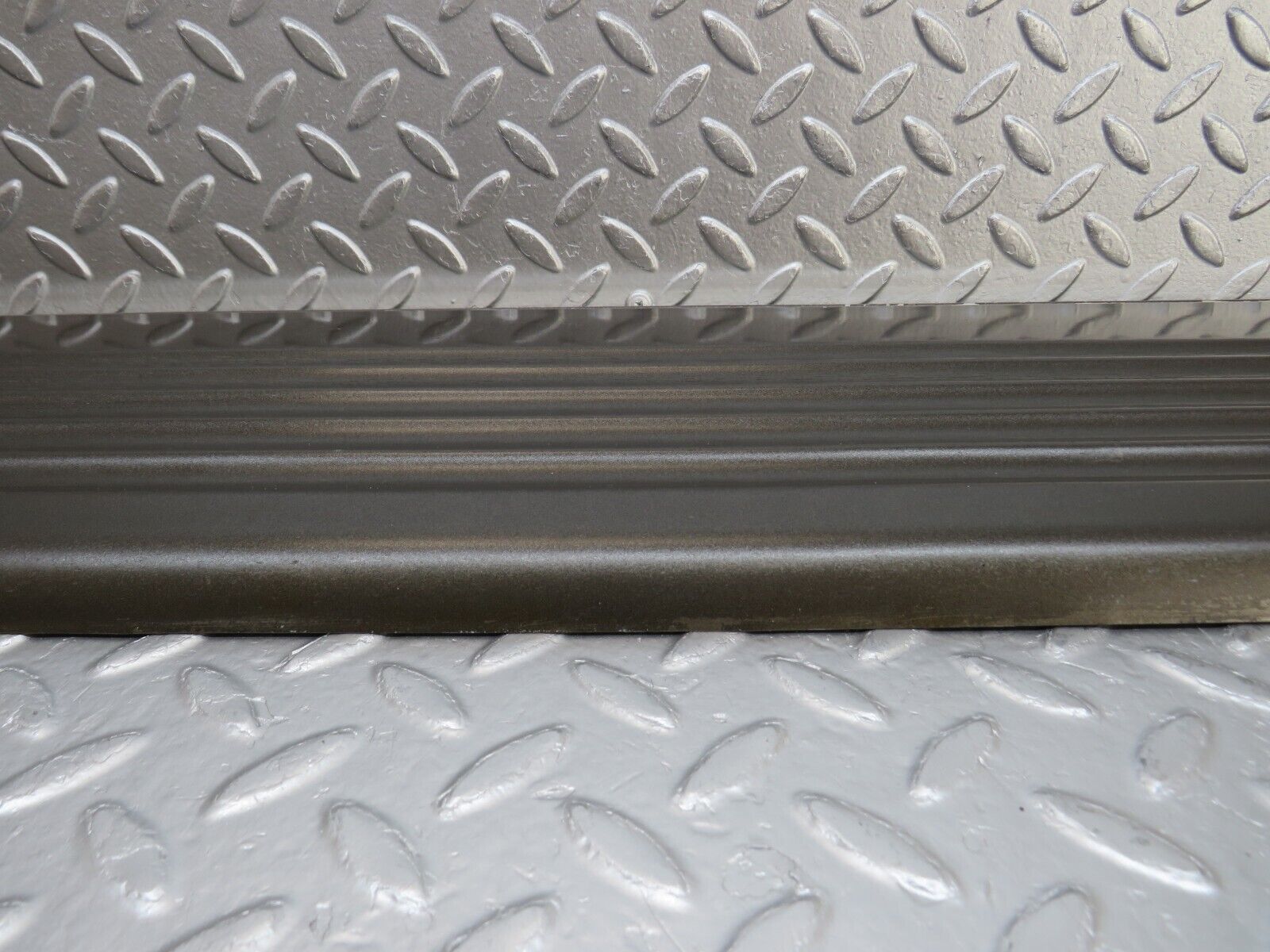 34267 Mercedes-Benz C126 380SEC Coupe Left Door Lower Moulding Trim 1266901140