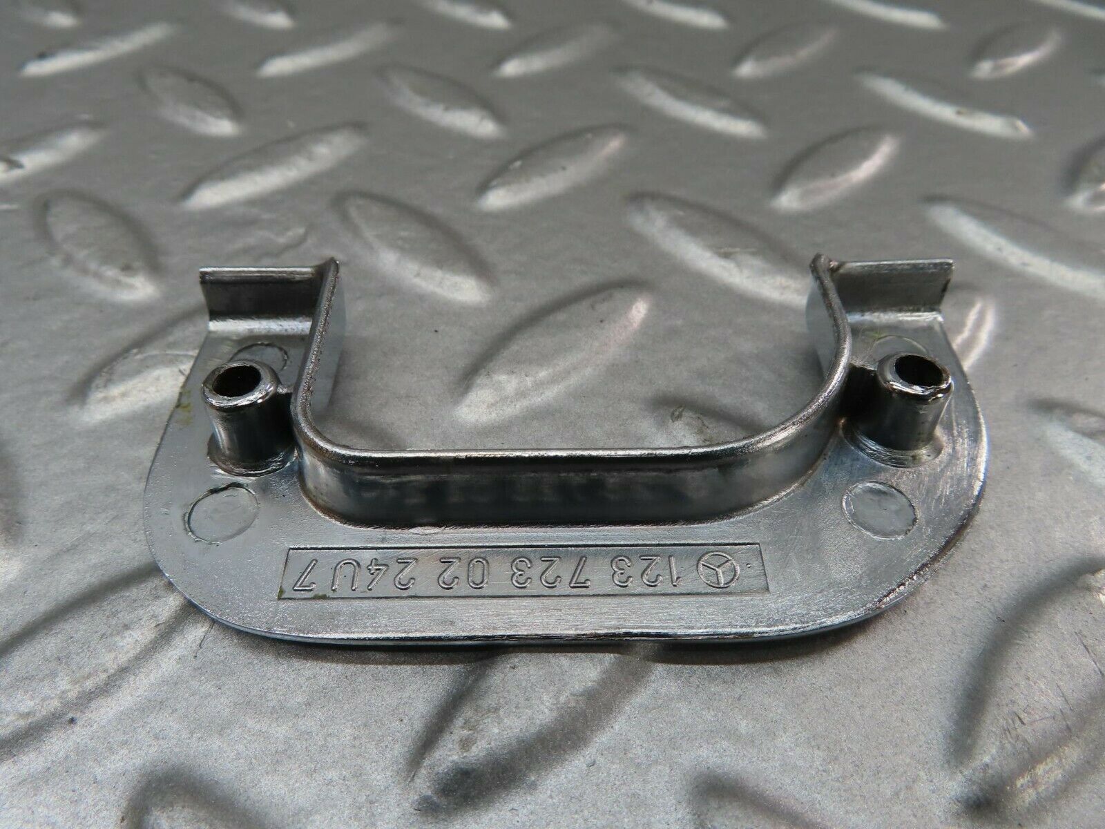 15226 Mercedes-Benz W123 230E Right Interior Chrome Door Latch Trim 1237230224