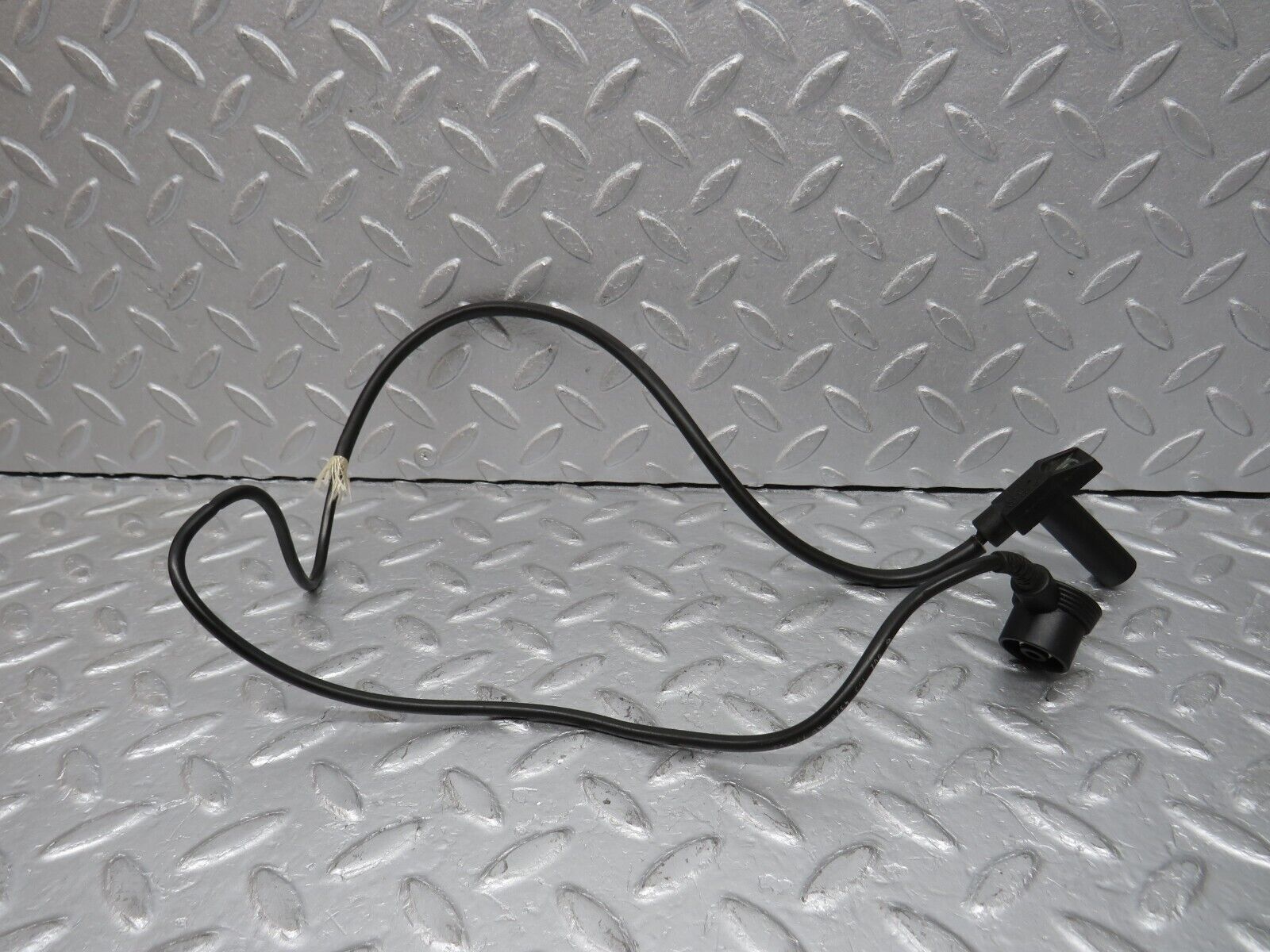 38097 Mercedes-Benz A124 320E Crankshaft Position Sensor 0021534328 0155452828