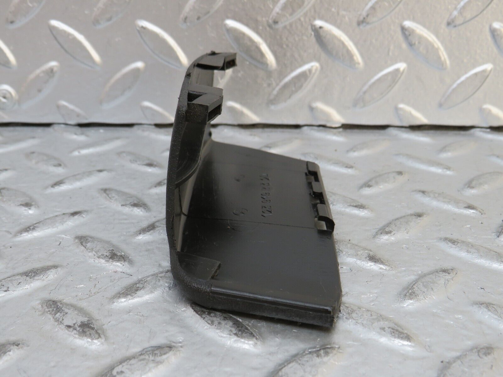 28330 Mercedes-Benz S123 240D Wagon Front Seat Trim Black 1239193320