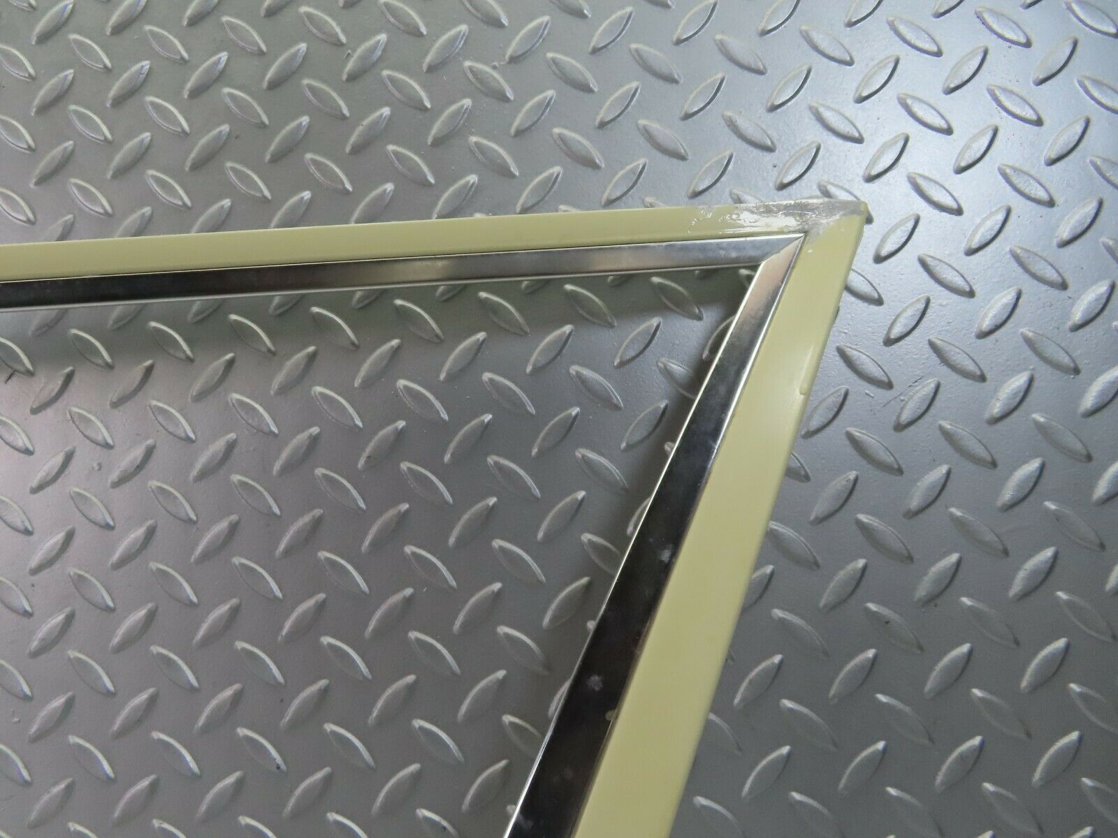 7764 Mercedes-Benz S123 230TE Wagon Window Frame Rear Right