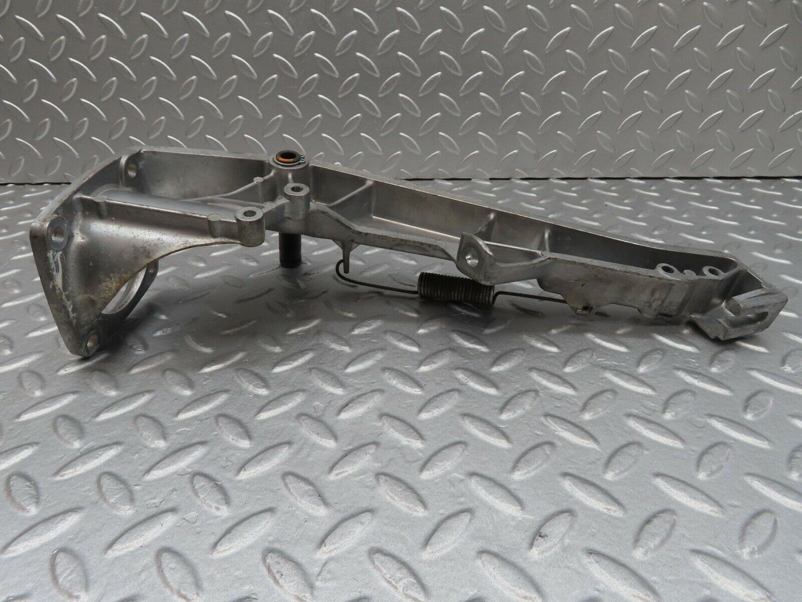 14004 Mercedes-Benz C107 280SLC Brake Pedal Bracket LHD 1072940801