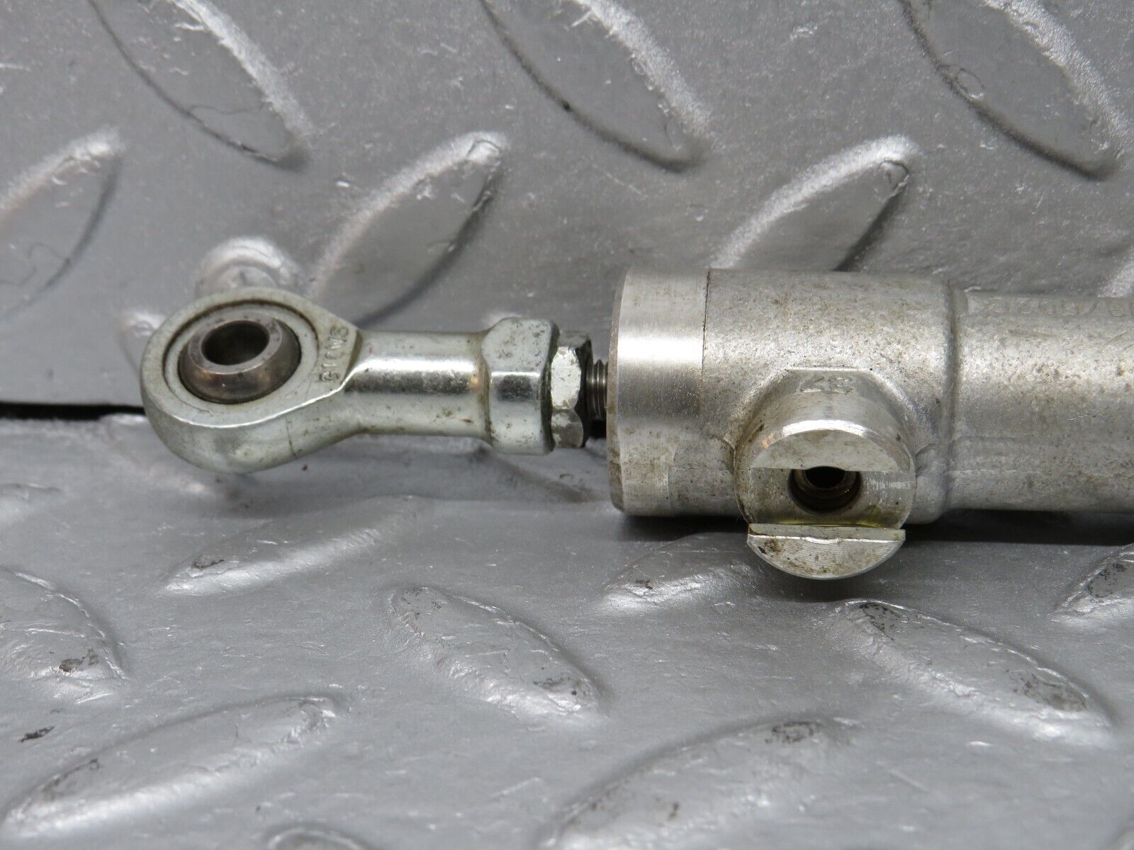 38573 Mercedes-Benz R129 280SL Coupe Roof Folding Hydraulic Cylinder 1298002072