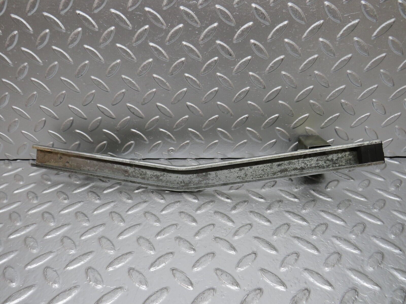 0755 Mercedes-Benz C107 350SLC Coupe Rear Right Window Channel