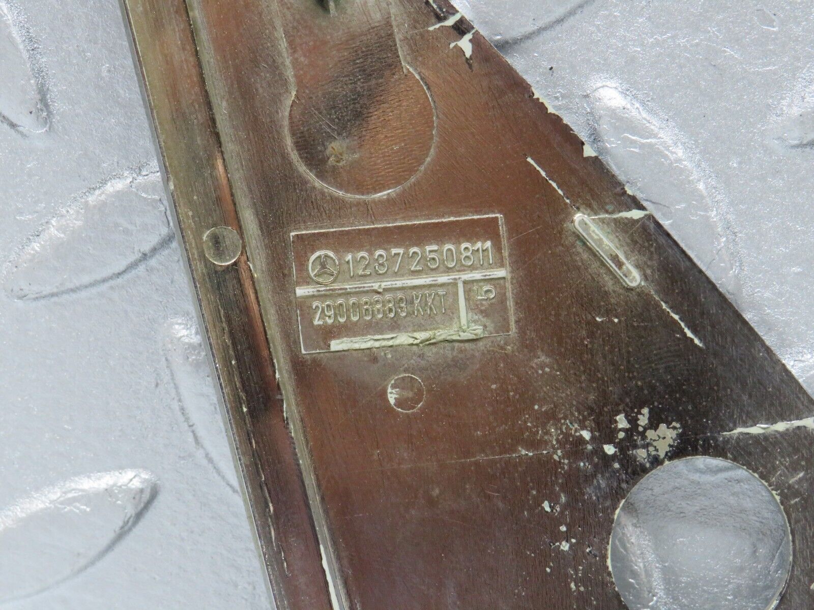 40595 Mercedes-Benz W123 300D Mirror Triangle Chrome Cover Right 1237250811