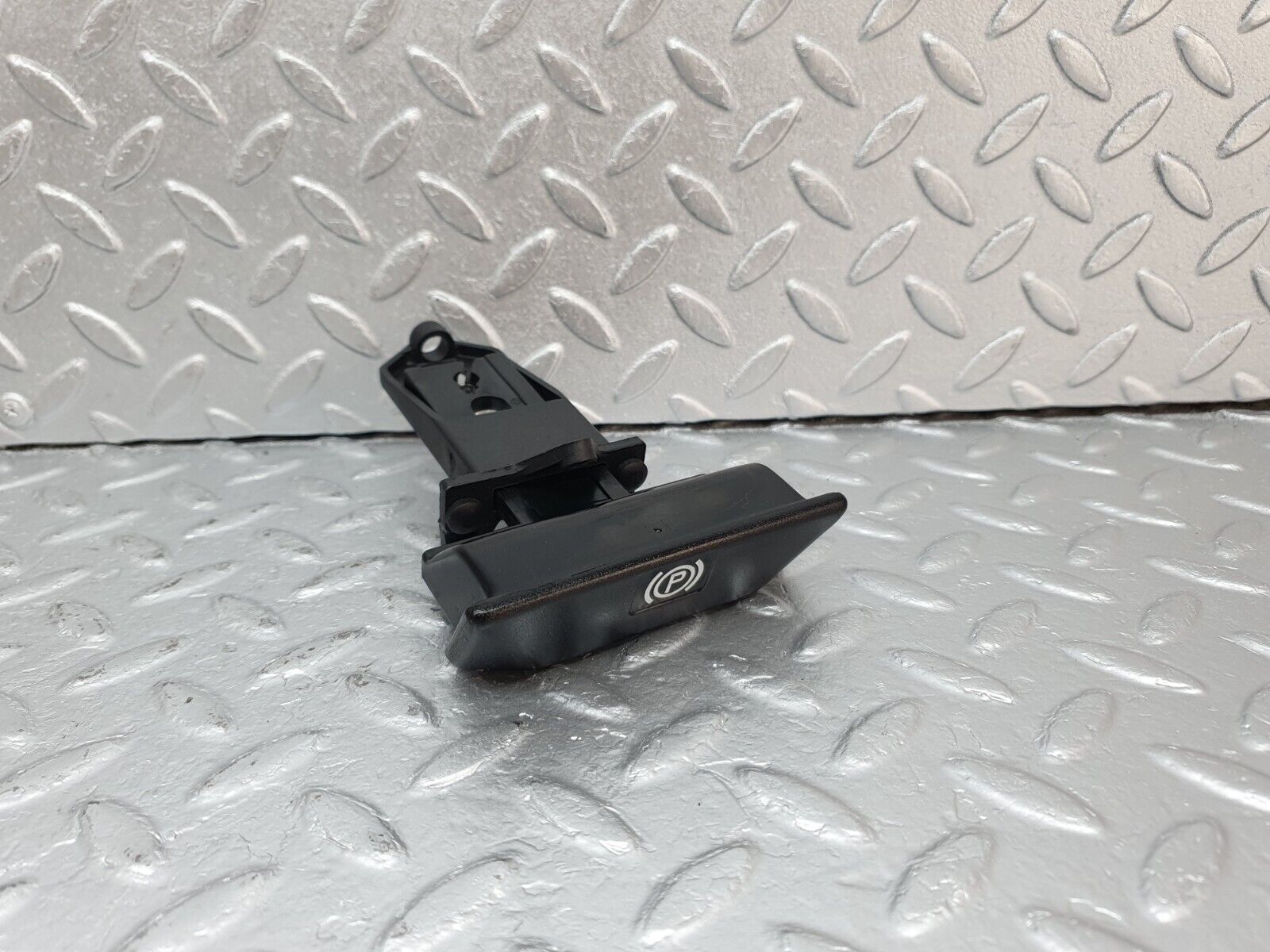 41559 Mercedes-Benz W124 200E Parking Brake Release Handle 1244270412 1244270120