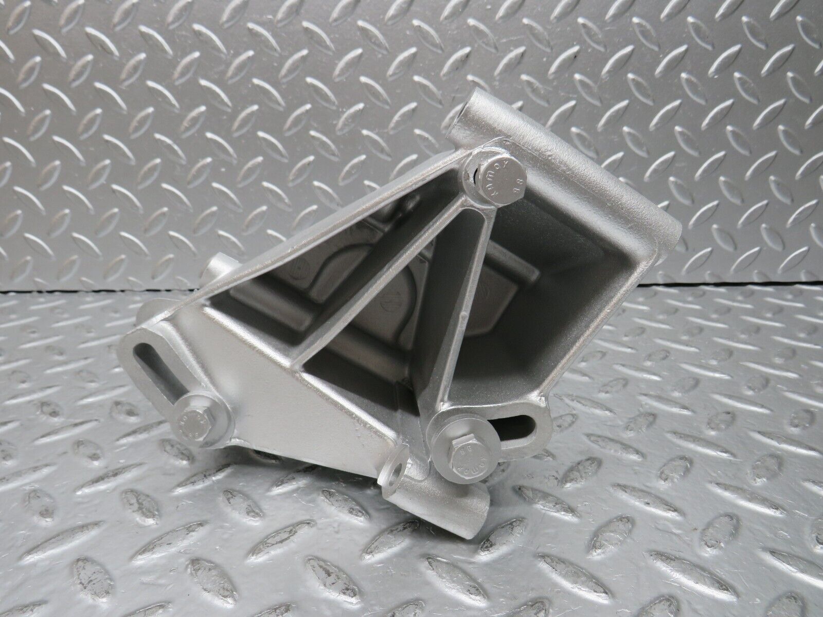 29891 Mercedes-Benz W123 230E Power Steering Pump Bracket 1234660041