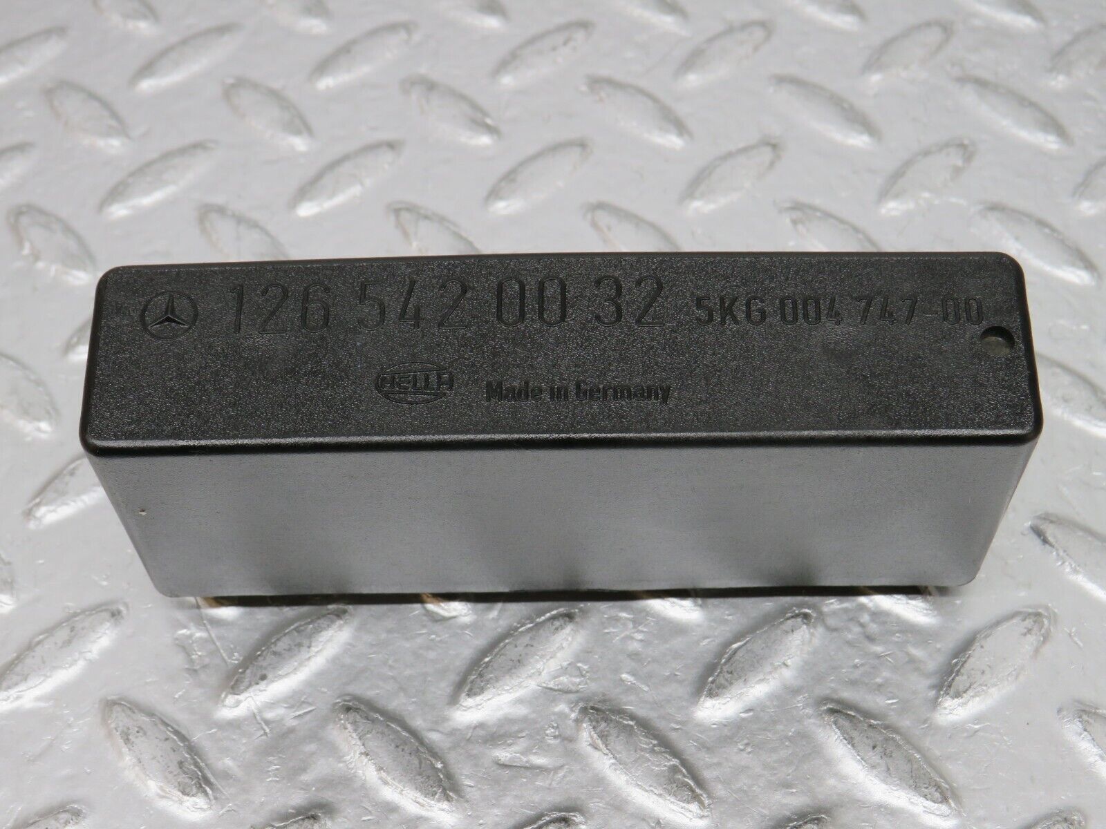 32478 Mercedes-Benz S124 300TE Wagon Light Control Relay 1265420032