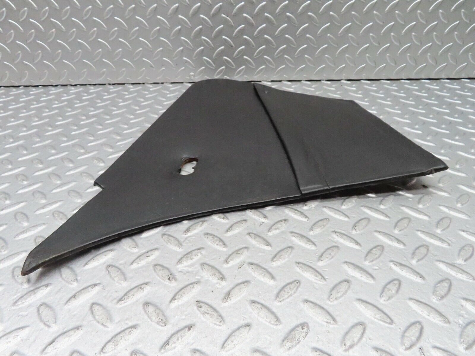 18459 Mercedes-Benz W111 220SE Coupe Front Left Kick Panel Black