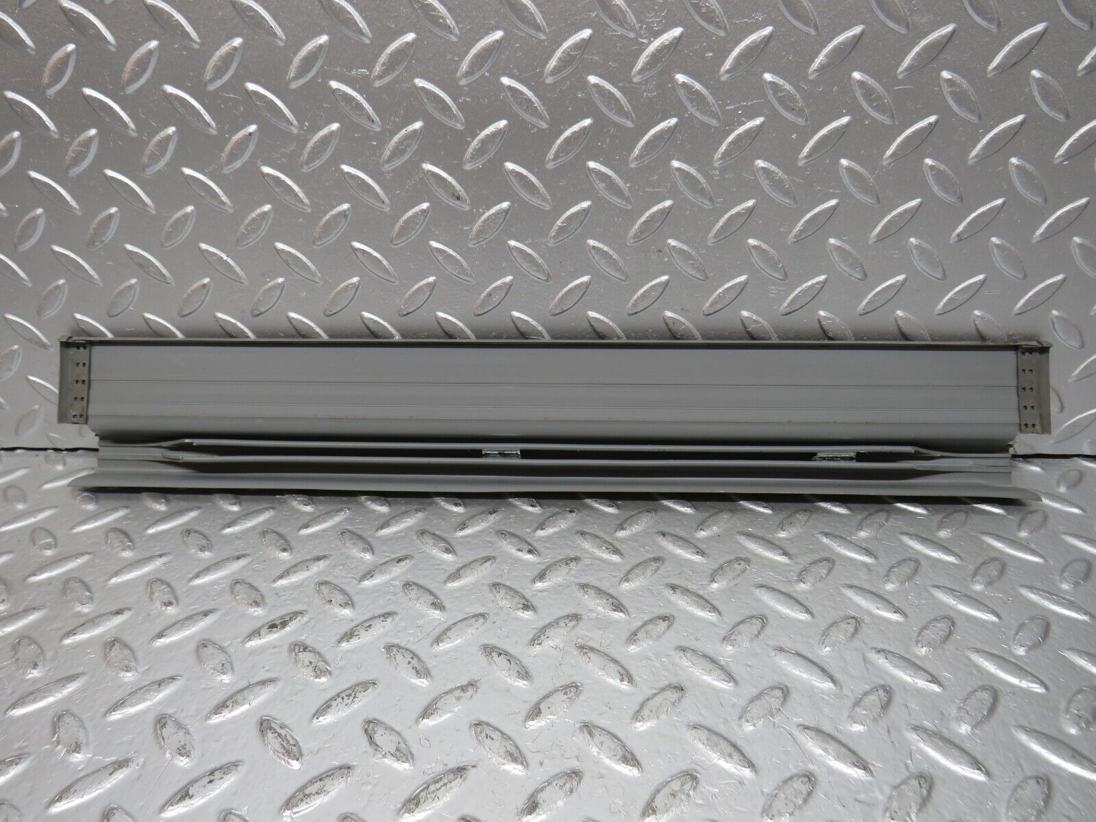 31208 Mercedes-Benz S124 220TE Wagon Rear Right Door Sill Trim