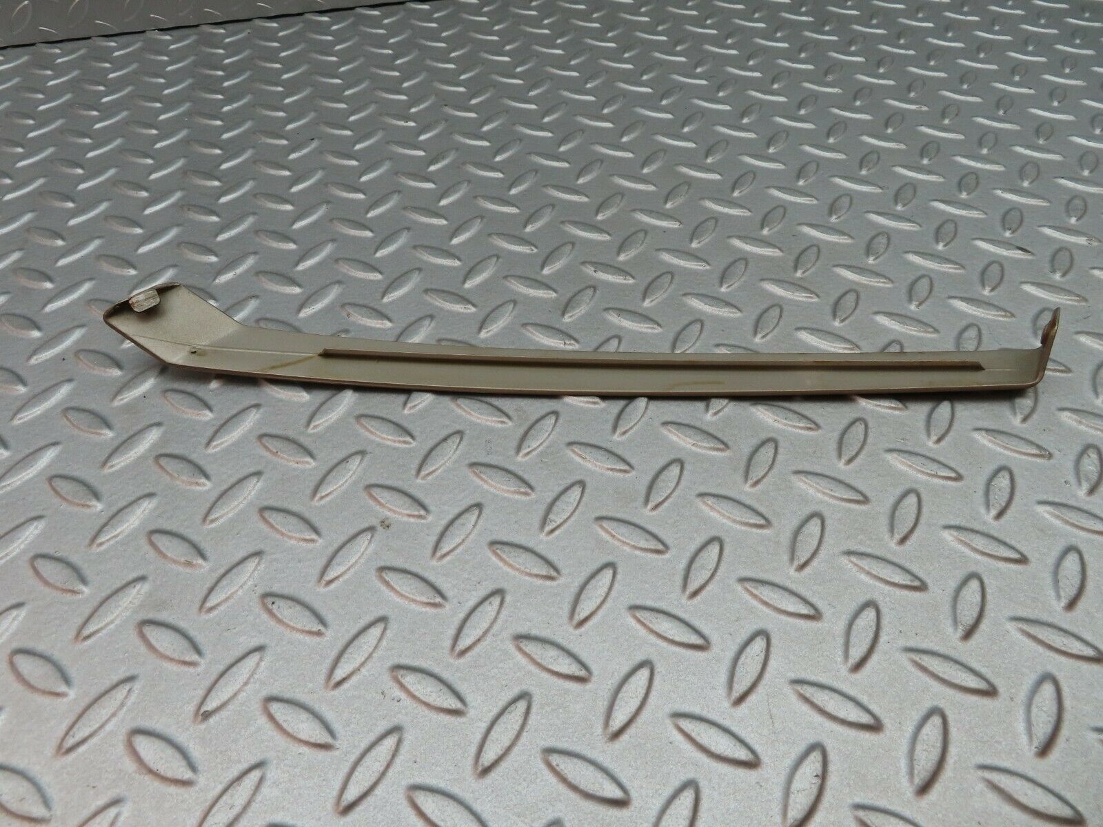 5576 Mercedes-Benz W124 230E C Pillar Exterior Trim Left Side