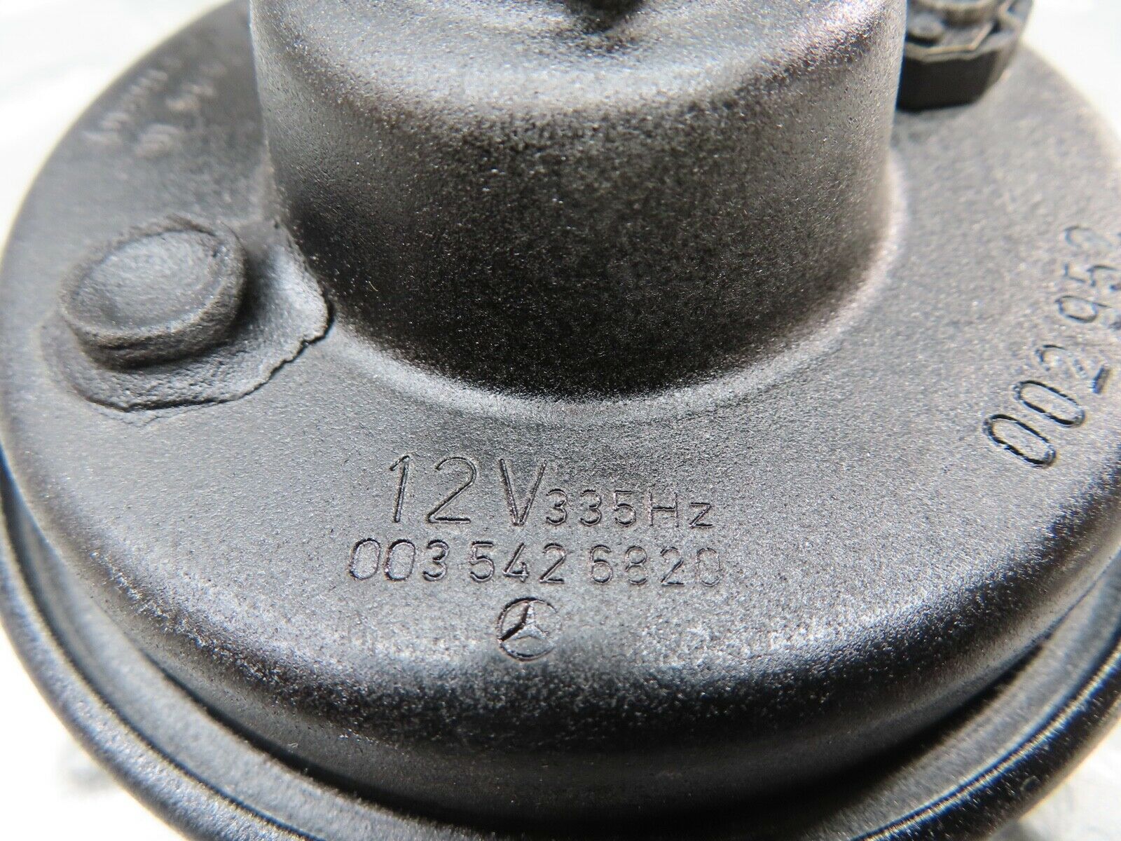 17129 Mercedes-Benz R129 300SL Coupe Horn 0035426820