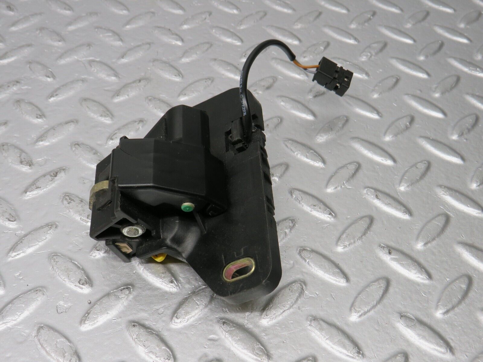 39601 Mercedes-Benz R129 320SL Coupe Trunk Lock Latch 1298201810