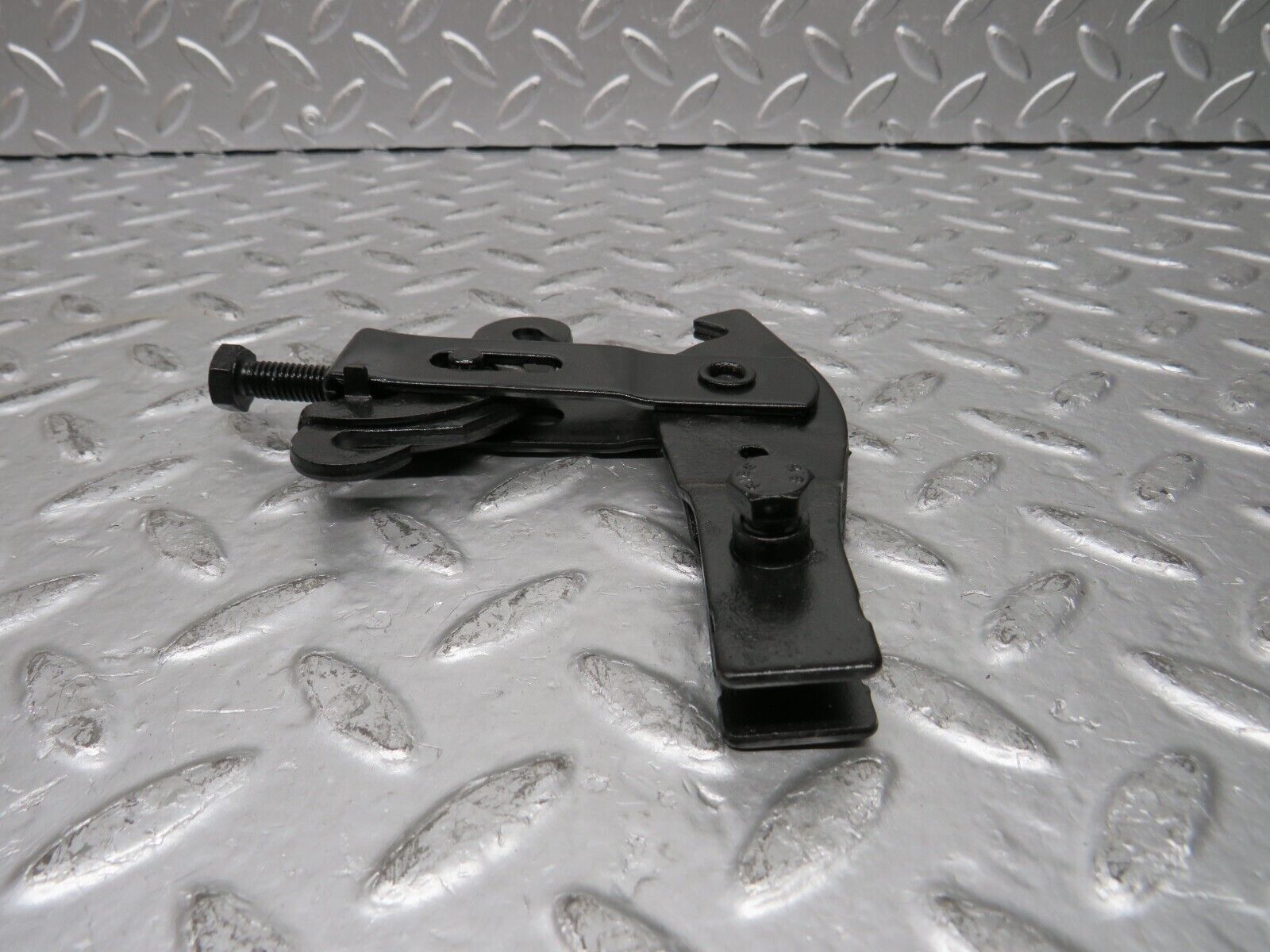 29950 Mercedes-Benz C124 320CE Coupe Handbrake Adjusting Handbrake Regulator