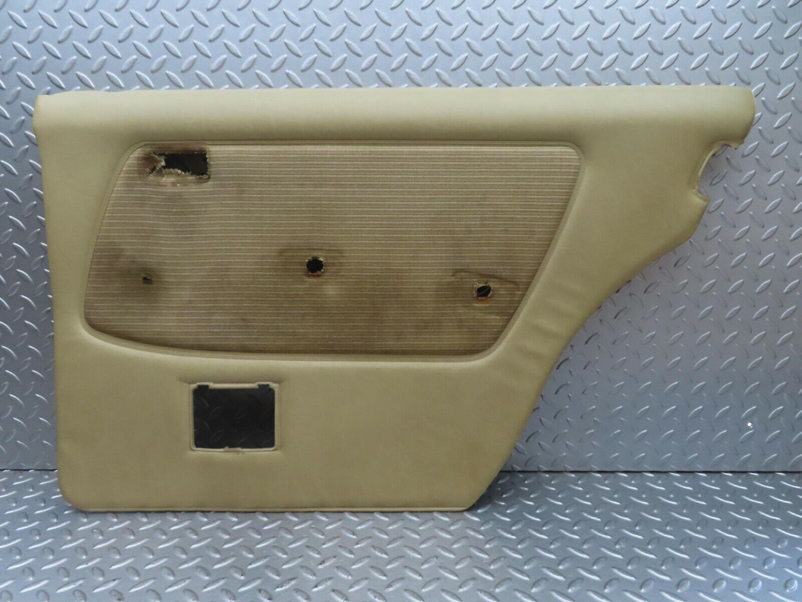 13511 Mercedes-Benz W123 200 Rear Right Door Card Cream