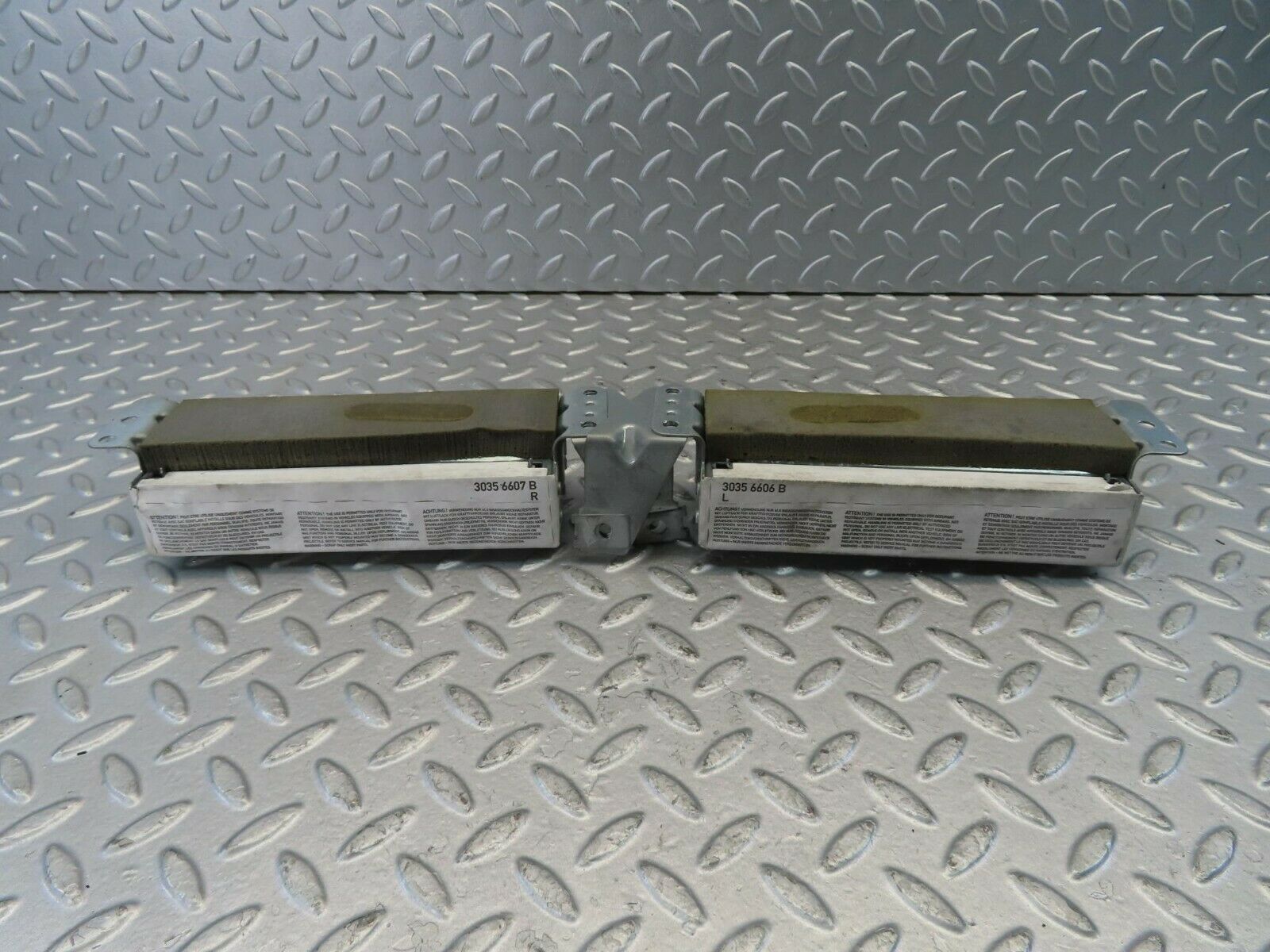 11151 Mercedes-Benz W221 S320 Rear Shoulder Airbag 2218600505/2218600605