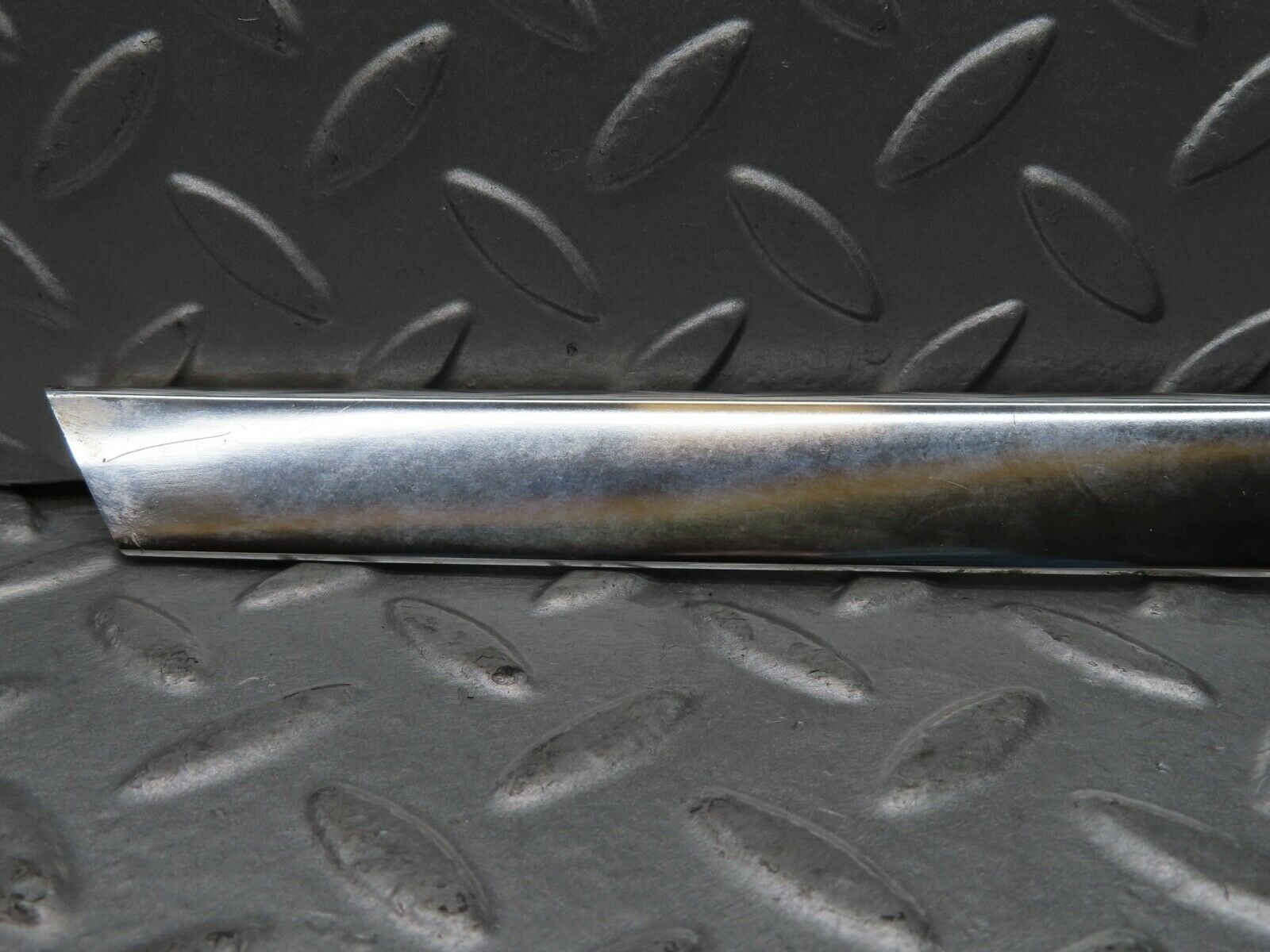 16776 Mercedes-Benz C107 380SLC Rear Right Quarter Window Chrome Trim