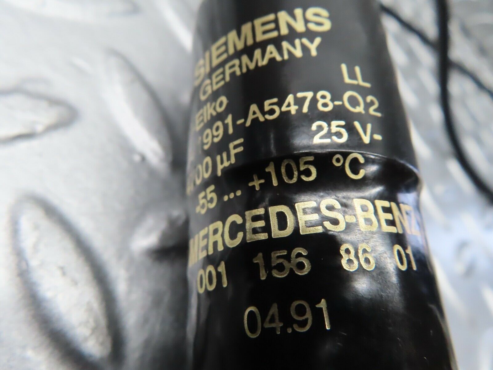 19975 Mercedes-Benz R129 300SL Coupe Capacitor 0011568601
