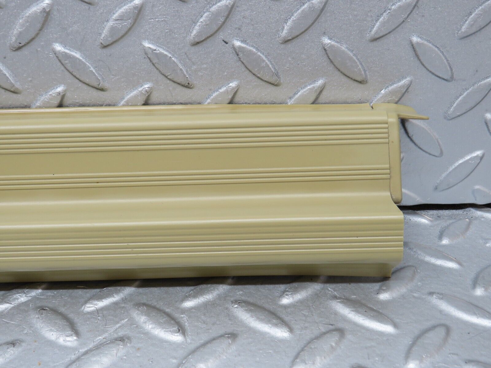 36495 Mercedes-Benz W201 190E 2.0L Front Left Door Sill Trim Beige