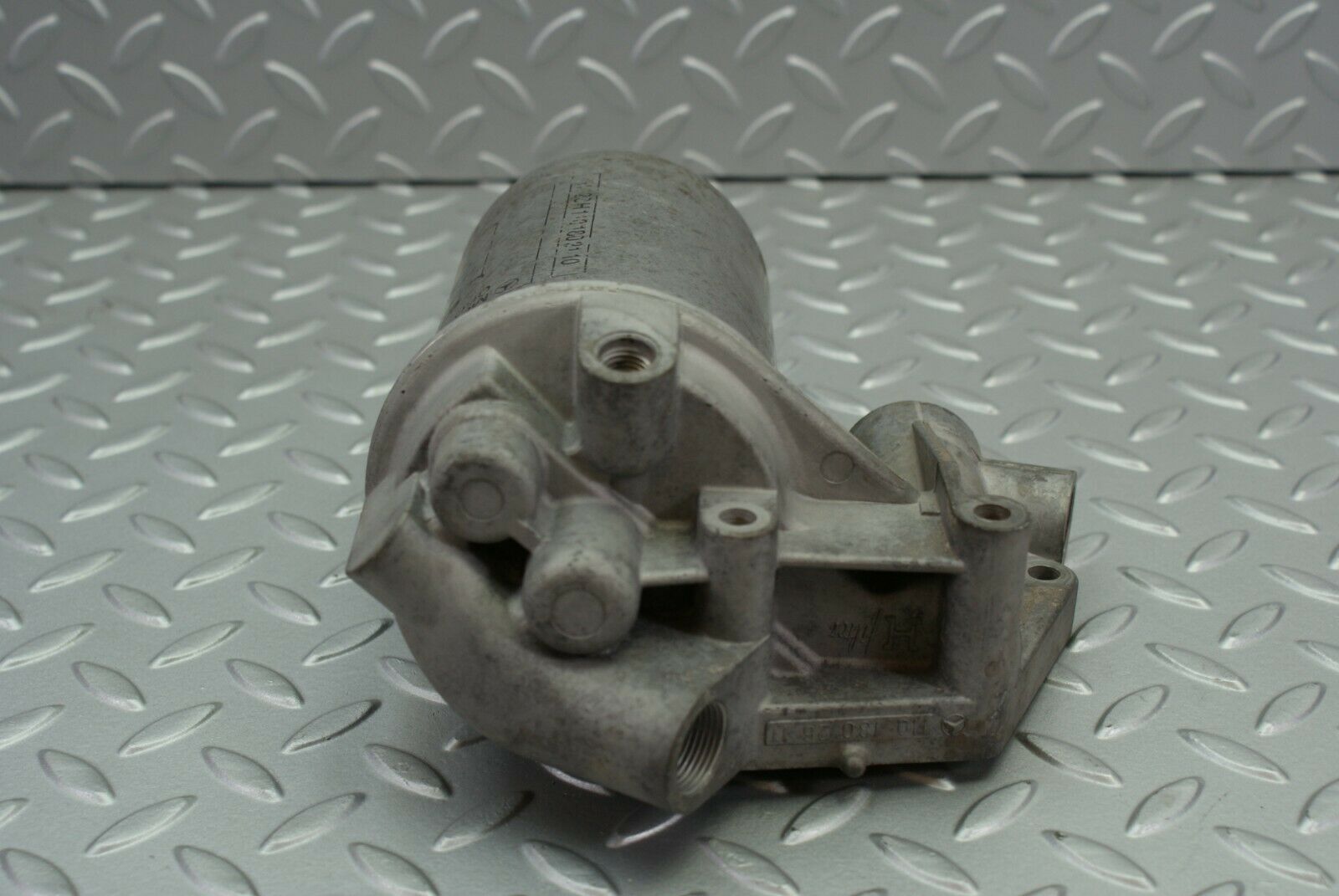 2869 Mercedes-Benz C123 280CE Coupe Oil Filter House 1101802611