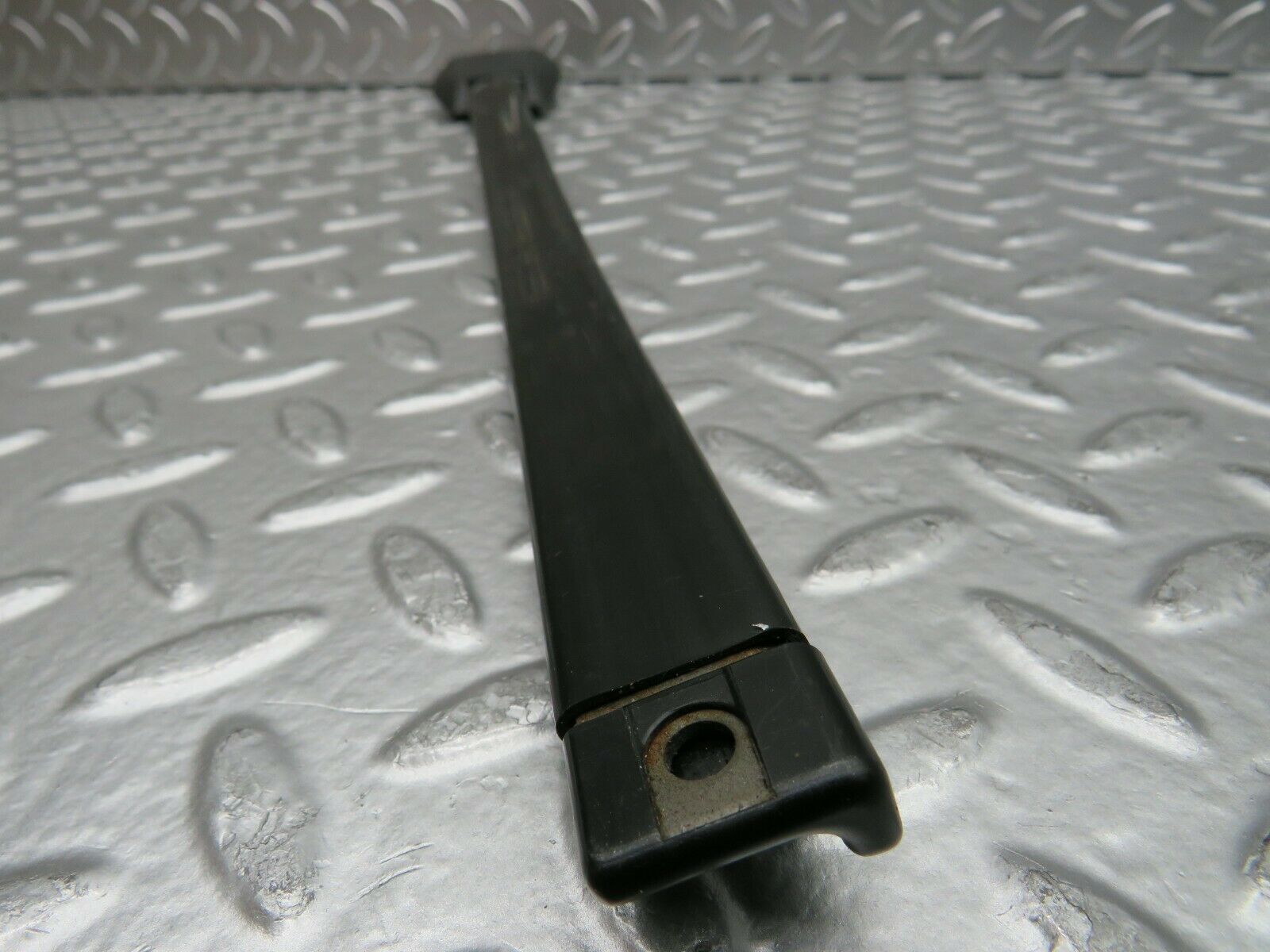 22591 Mercedes-Benz C124 E220 Coupe Seat Belt Runner Right Side