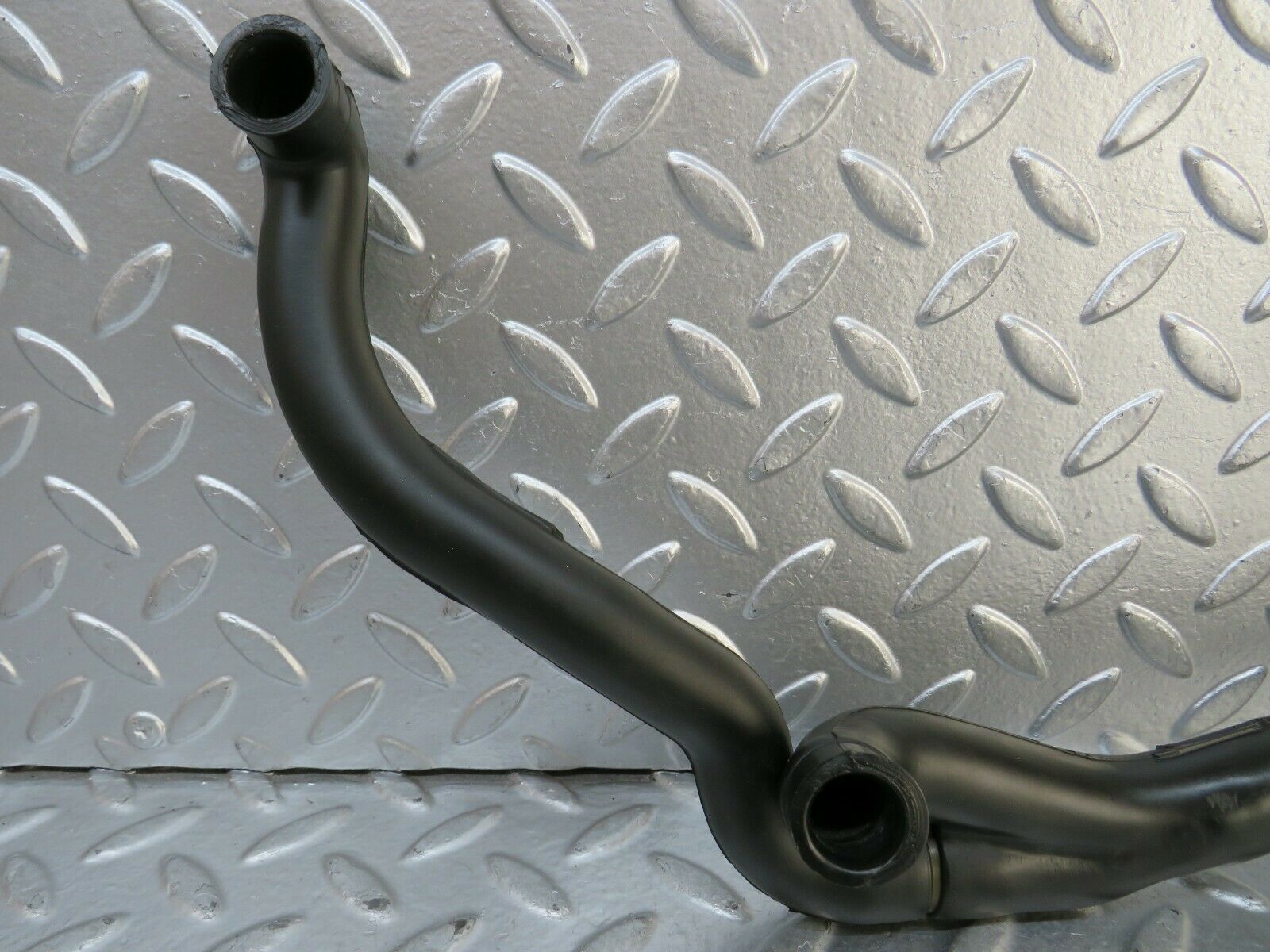 23859 Mercedes-Benz C107 450SLC Air Intake Breather Hose 1160940482 1160940682