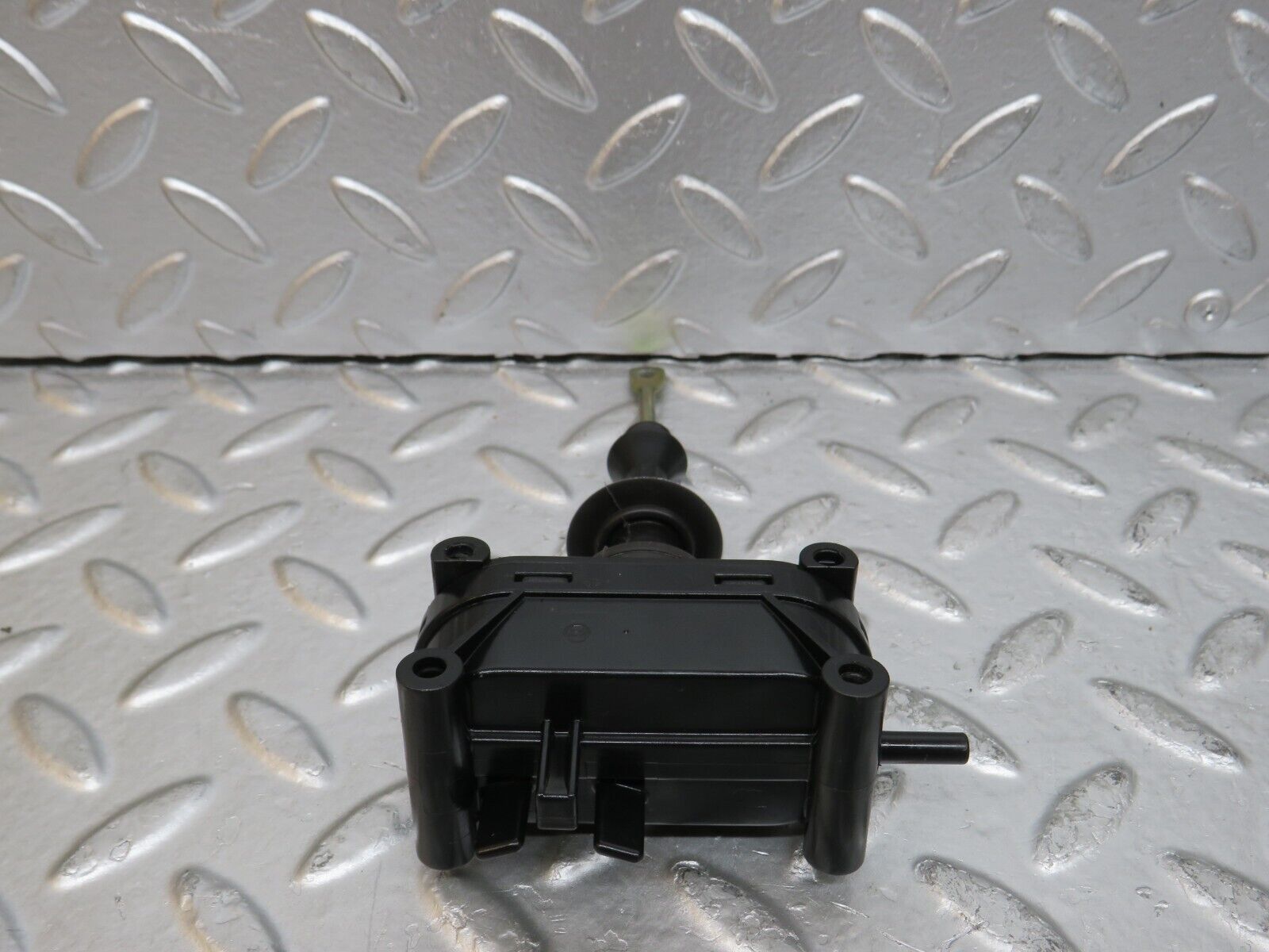 29377 Mercedes-Benz W124 230E Door Lock Vacuum Actuator Rear Left