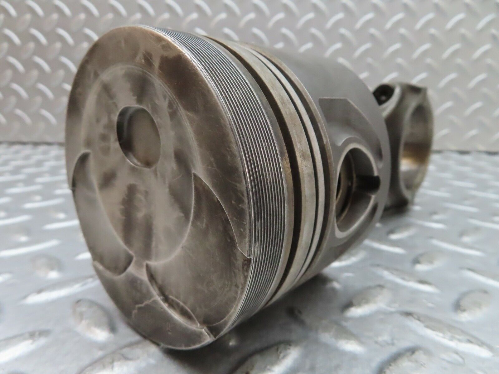 19197 Mercedes-Benz W123 300D Piston With Connecting Rod 91.48 mm