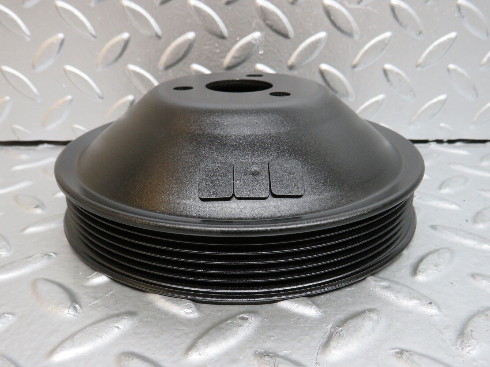 29513 Mercedes-Benz W124 230E Power Steering Pulley 2014600479