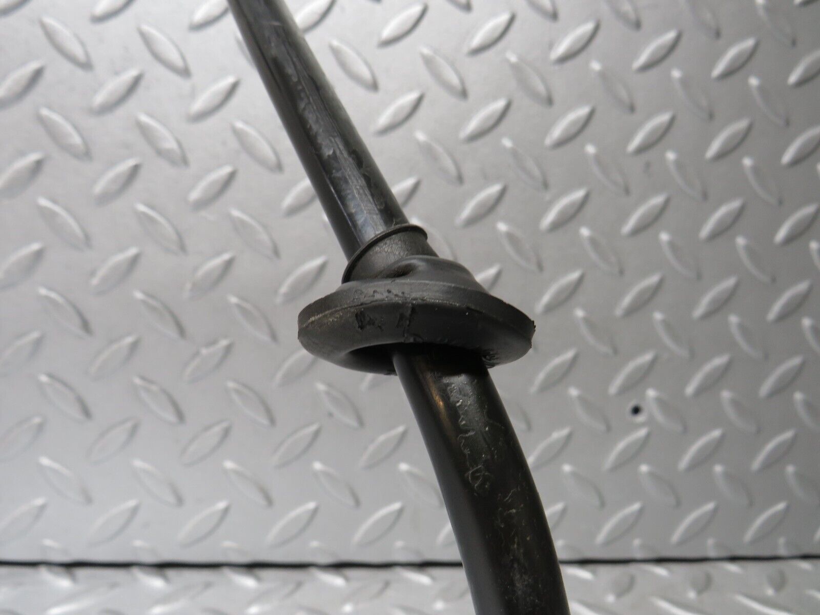 38180 Mercedes-Benz A124 320E Cabriolet Brake Servo Vacuum Pipe