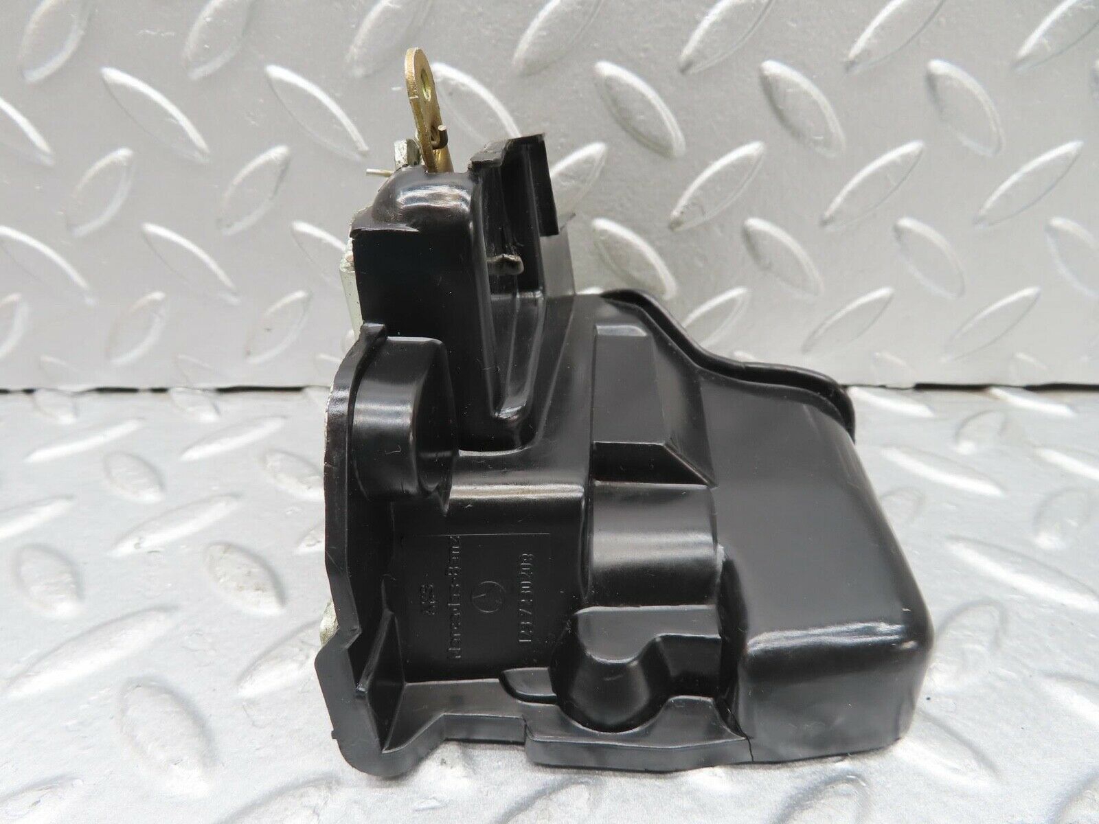 16050 Mercedes-Benz W123 280E Front Right Door Lock Mechanism 1237230208