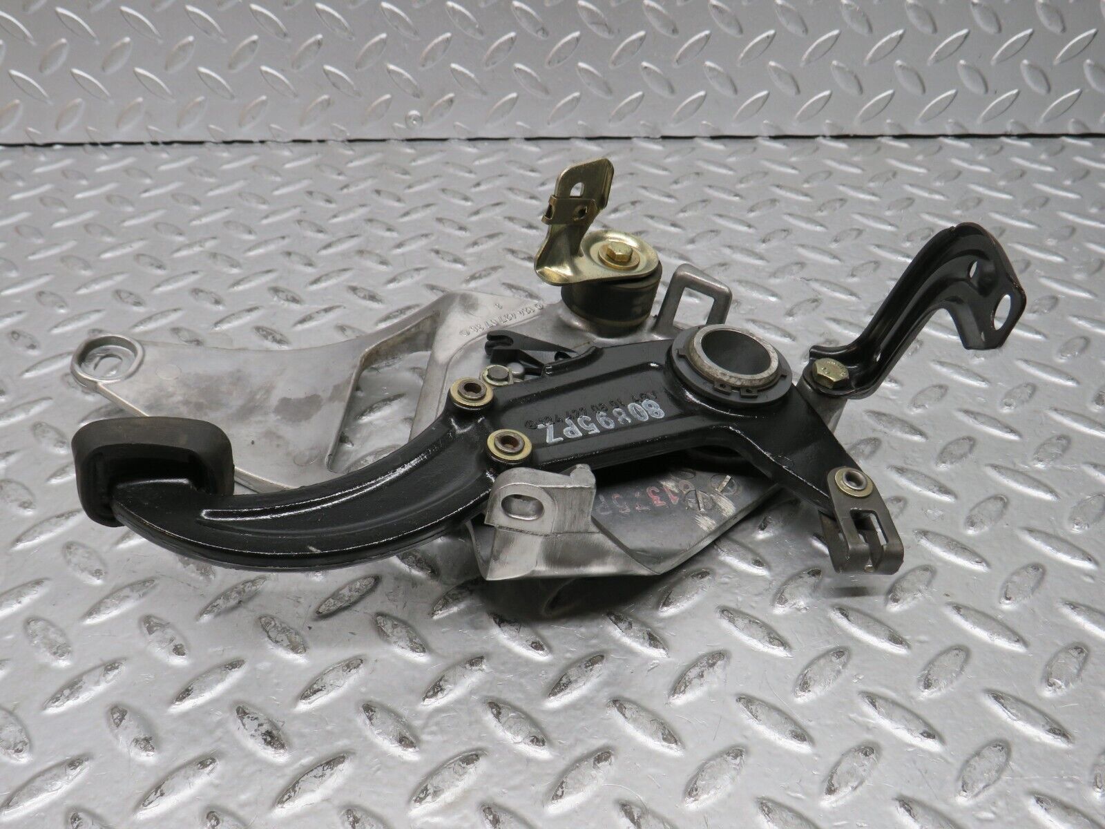 28972 Mercedes-Benz C124 320CE Coupe Parking Brake Pedal 1244270736 1244270801