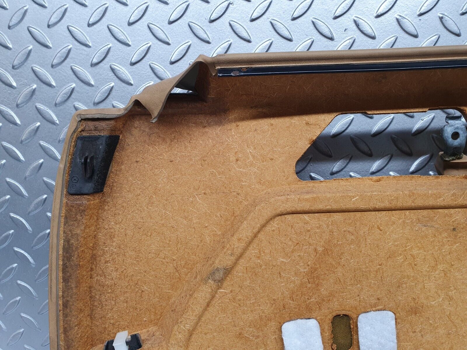 41483 Mercedes-Benz W124 200E Front Left Door Card Palomino