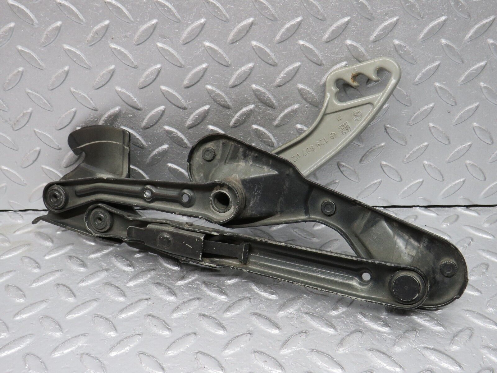 38040 Mercedes-Benz A124 320E Cabriolet Bonnet Hinge Right Side 1298870274