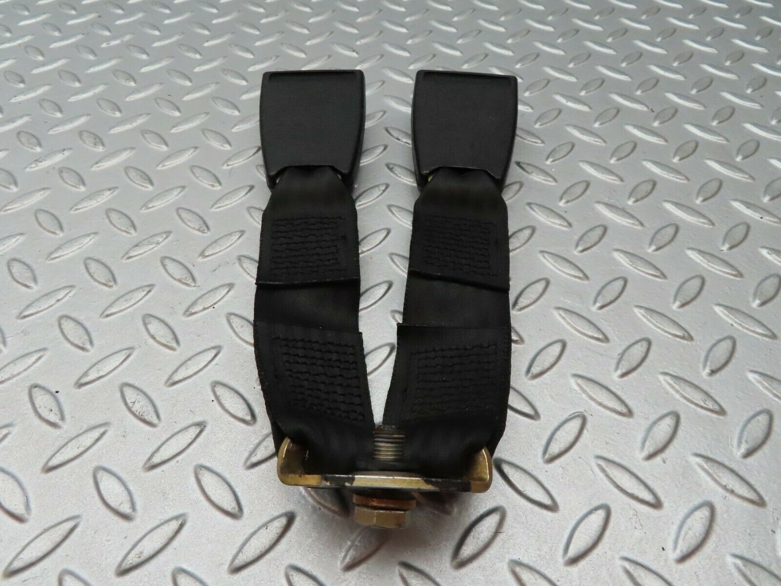 4408 Mercedes-Benz W123 230E Seat Belt Buckle Rear Middle 1238604969