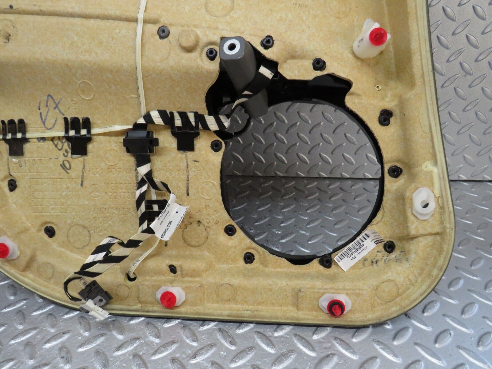 35102 Mercedes-Benz W221 Rear Right Door Card