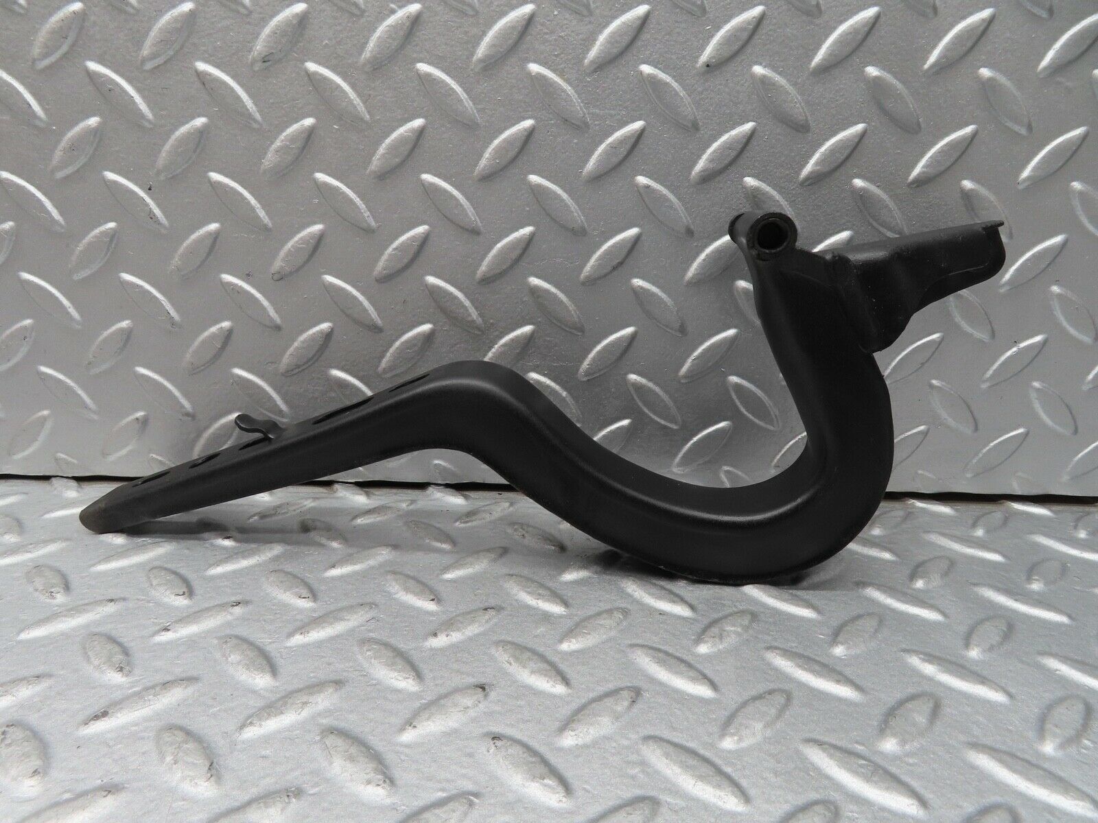 16922 Mercedes-Benz C123 280CE Coupe Trunk Lid Hinge Left Side 1237500187