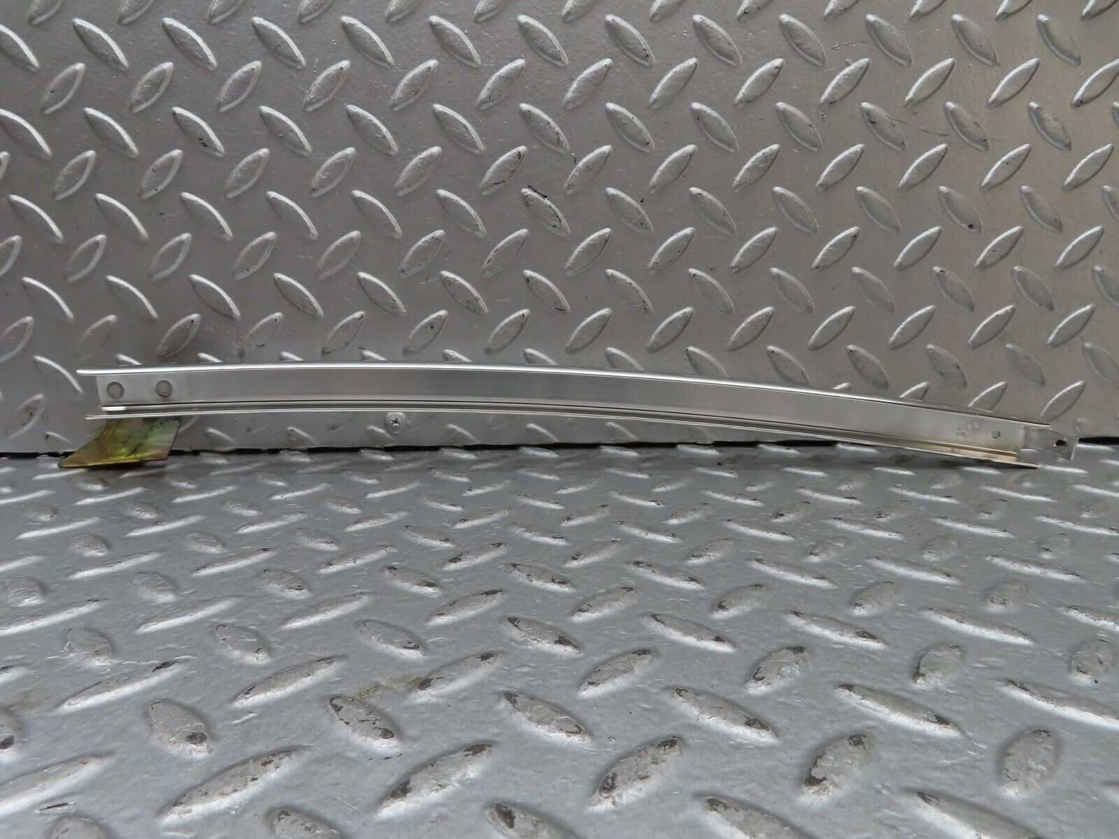 19132 Mercedes-Benz W123 300D Rear Right Door Chrome Window Channel