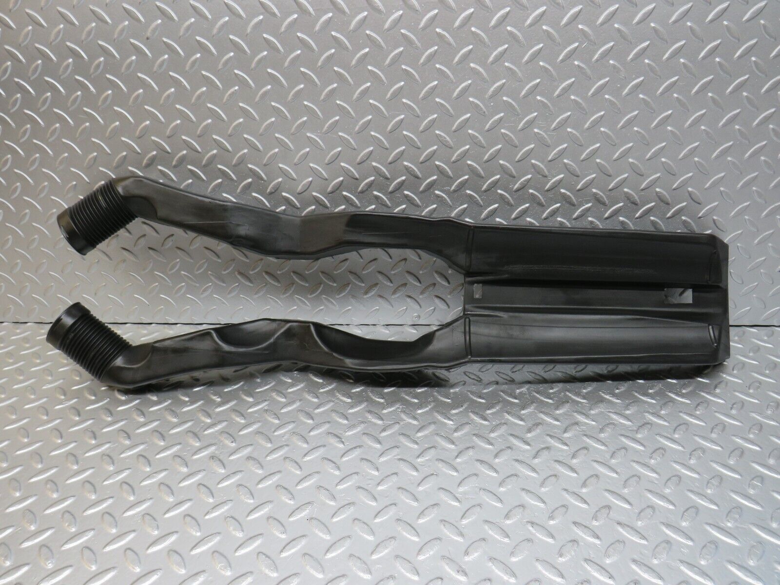 34341 Mercedes-Benz C126 380SEC Coupe Air Duct Heating Pipe 1268310646