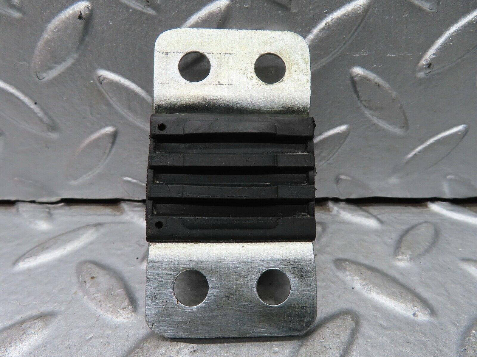 21140 Mercedes-Benz W123 230E Door Lock Latch Right Side