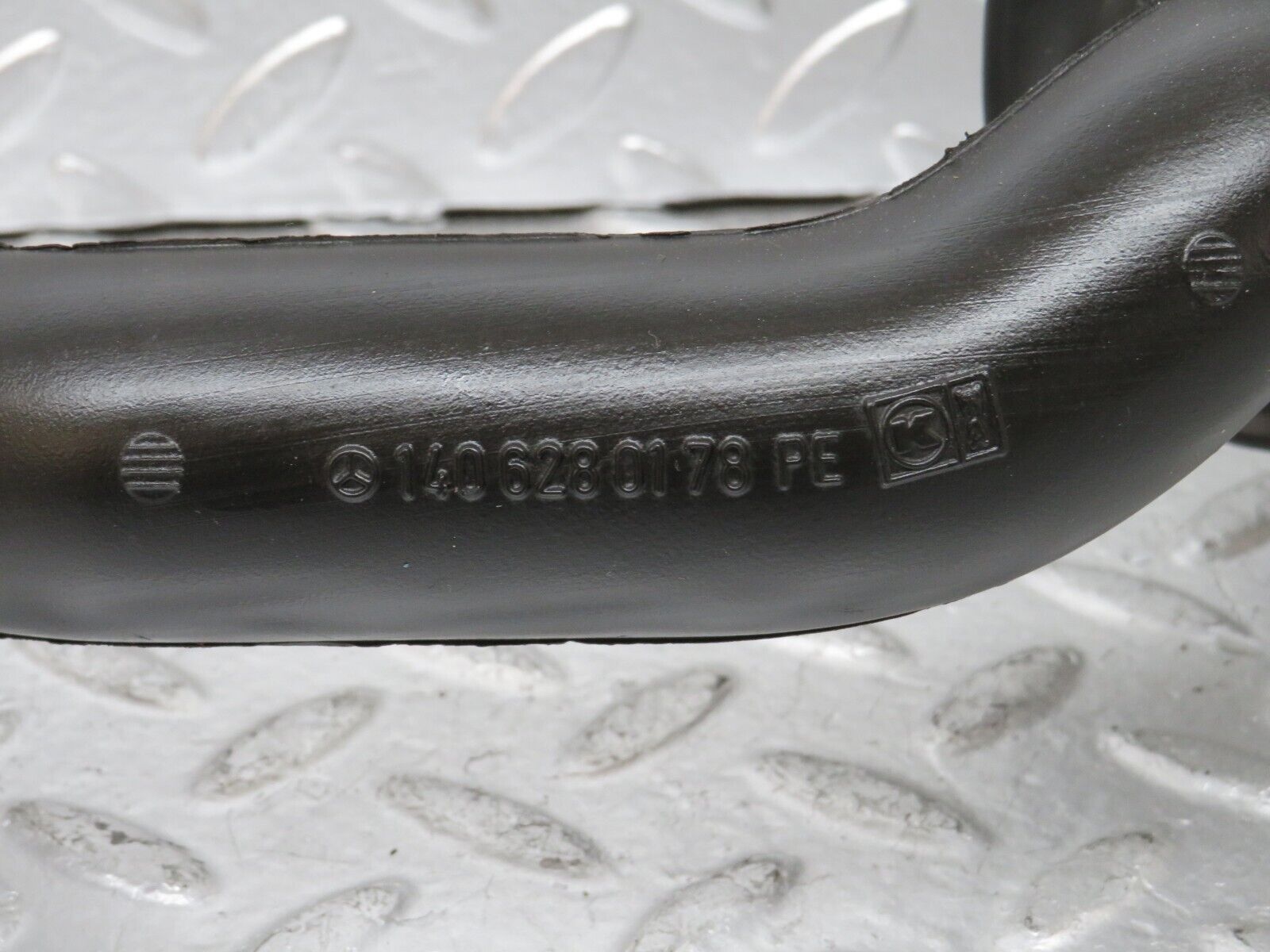 24737 Mercedes-Benz W140 S320 Engine Bay Water Drain Left Side 1406280178