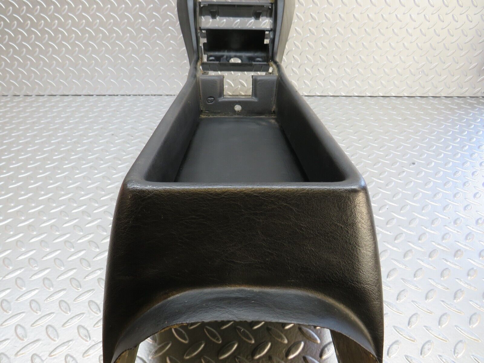 27853 Mercedes-Benz W123 280E Centre Console Black