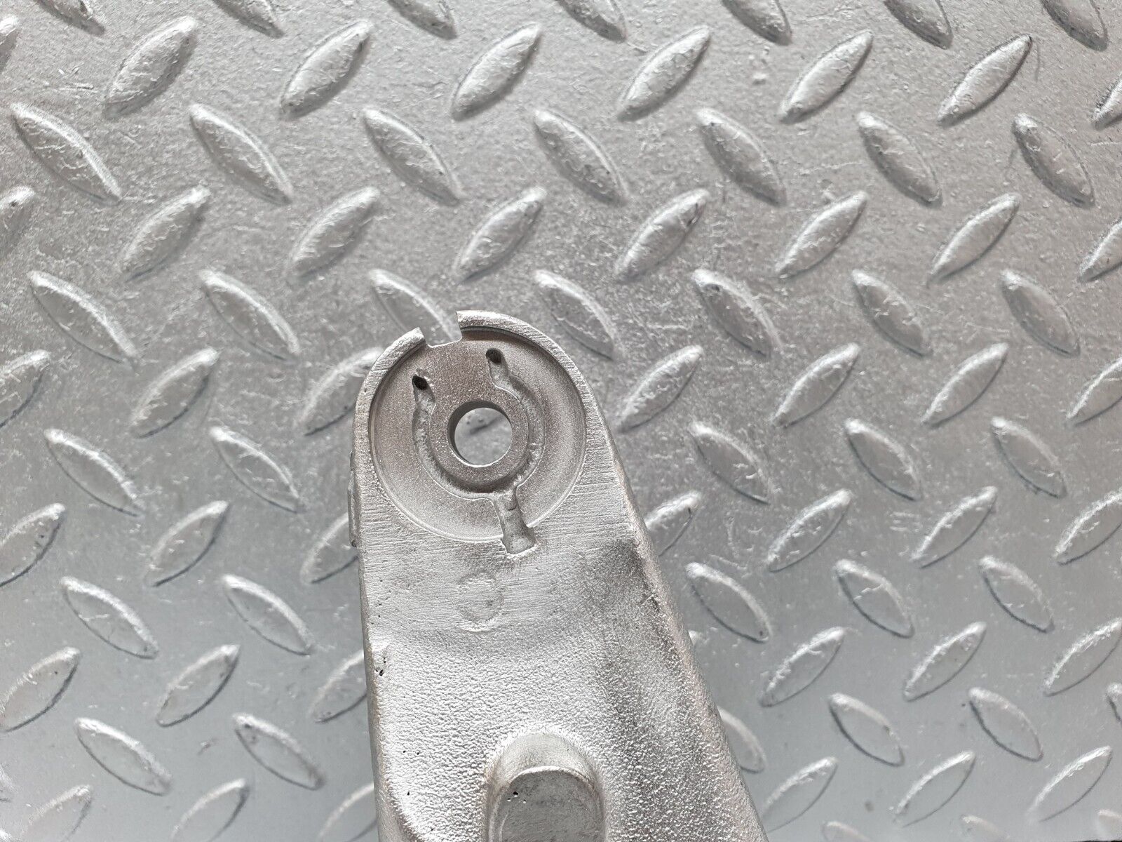 41448 Mercedes-Benz W124 200E Engine Mount Bracket Right Side 1022234204