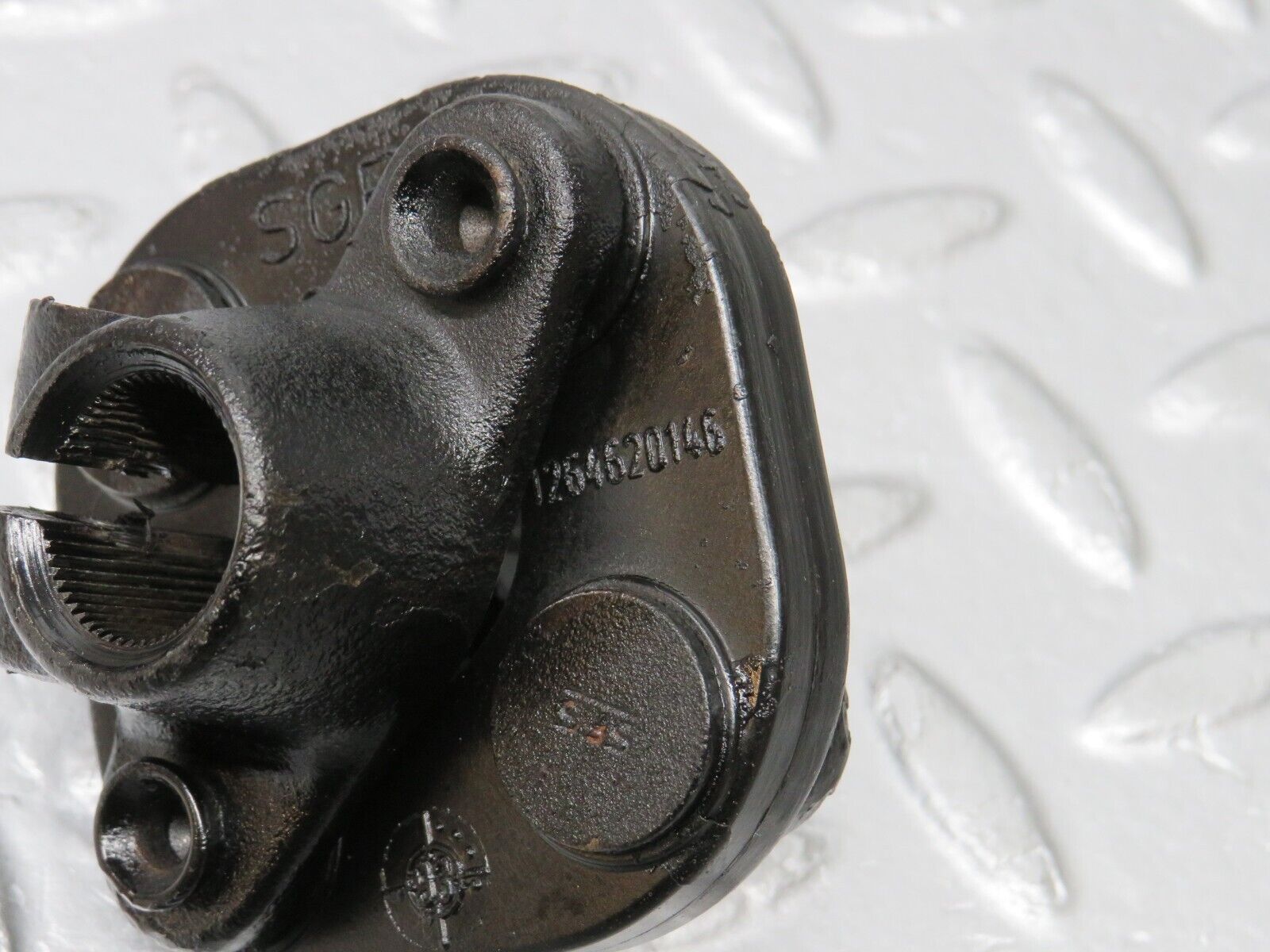 38794 Mercedes-Benz W201 190E 2.6L Steering Column Lower Shaft Connector 1264620146