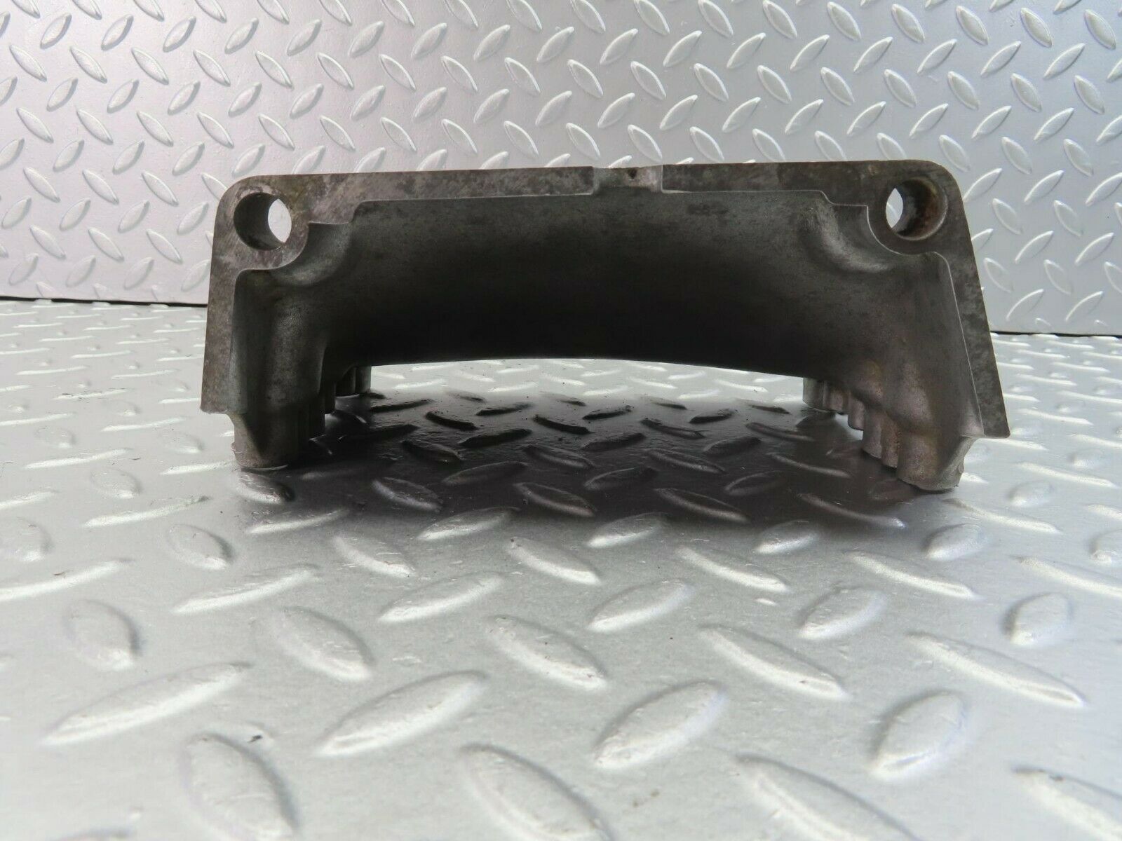 9817 Mercedes-Benz C123 280CE Coupe Gearbox Support 1100140195