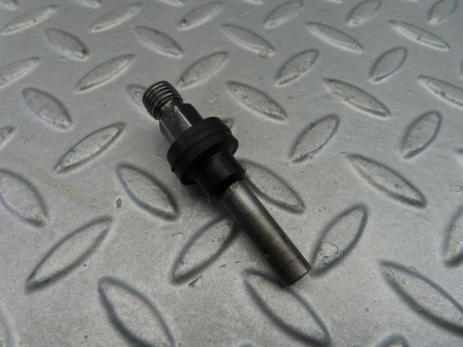 7789 Mercedes-Benz S123 230TE Wagon Fuel Injector Bosch 0437502010